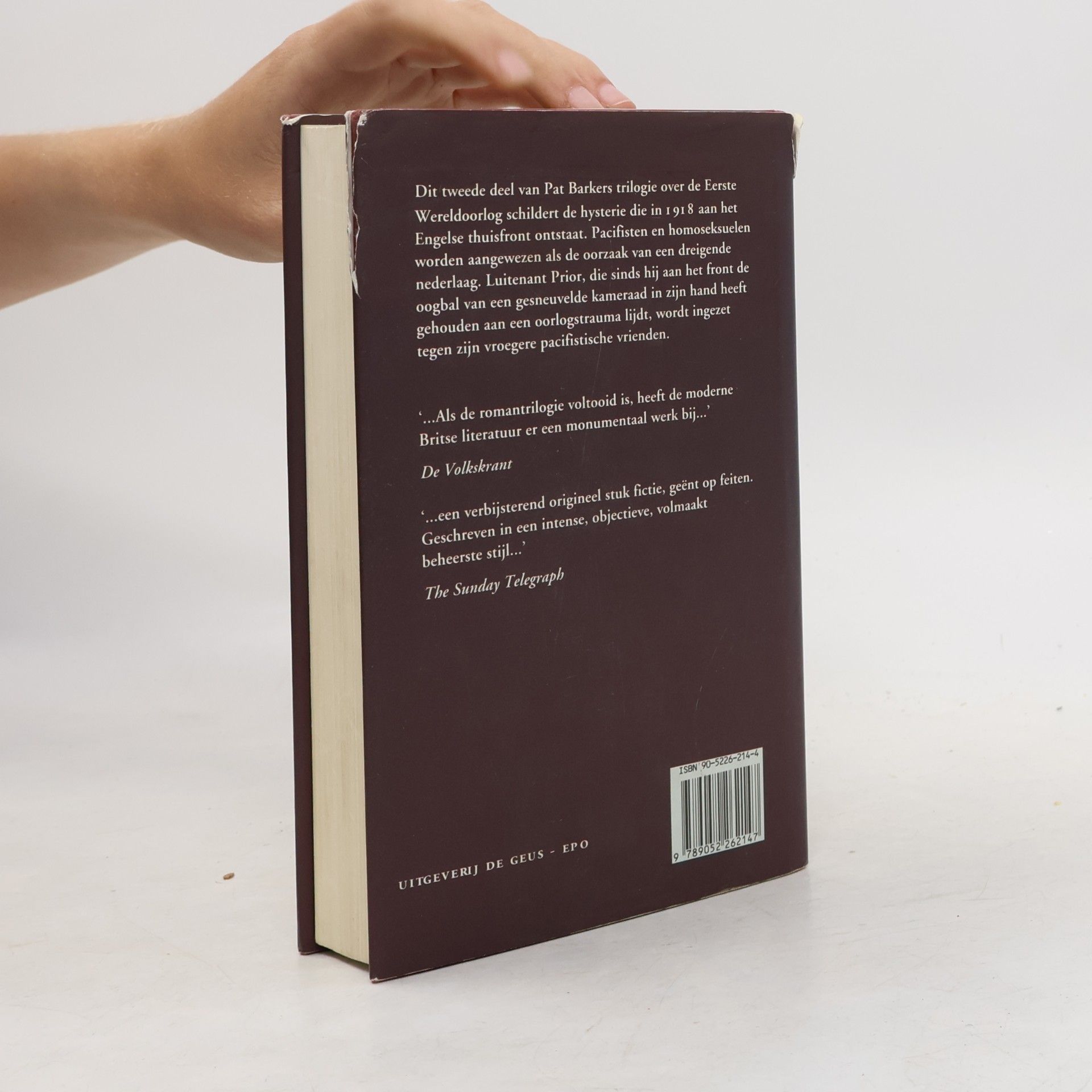 Pat Barker Weg der geesten-trilogie - 2: Het oog in de deur
