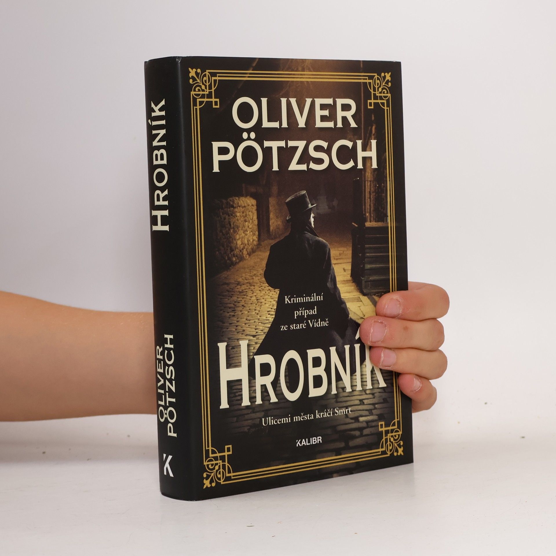 Oliver Pötzsch Hrobník