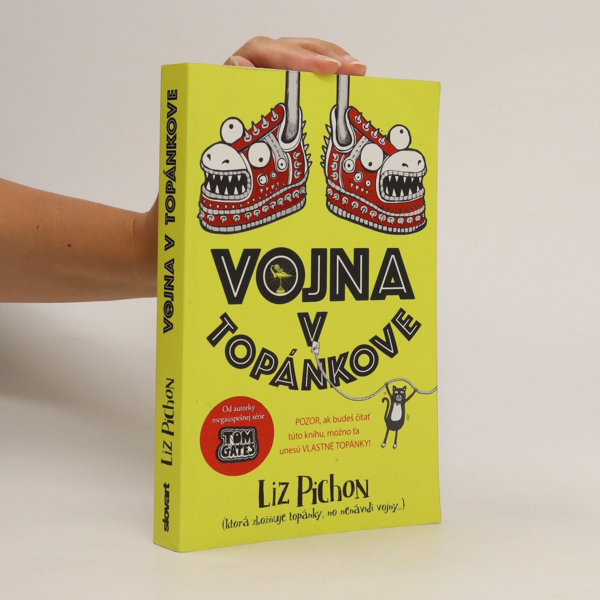 Liz Pichon Vojna v Topánkove