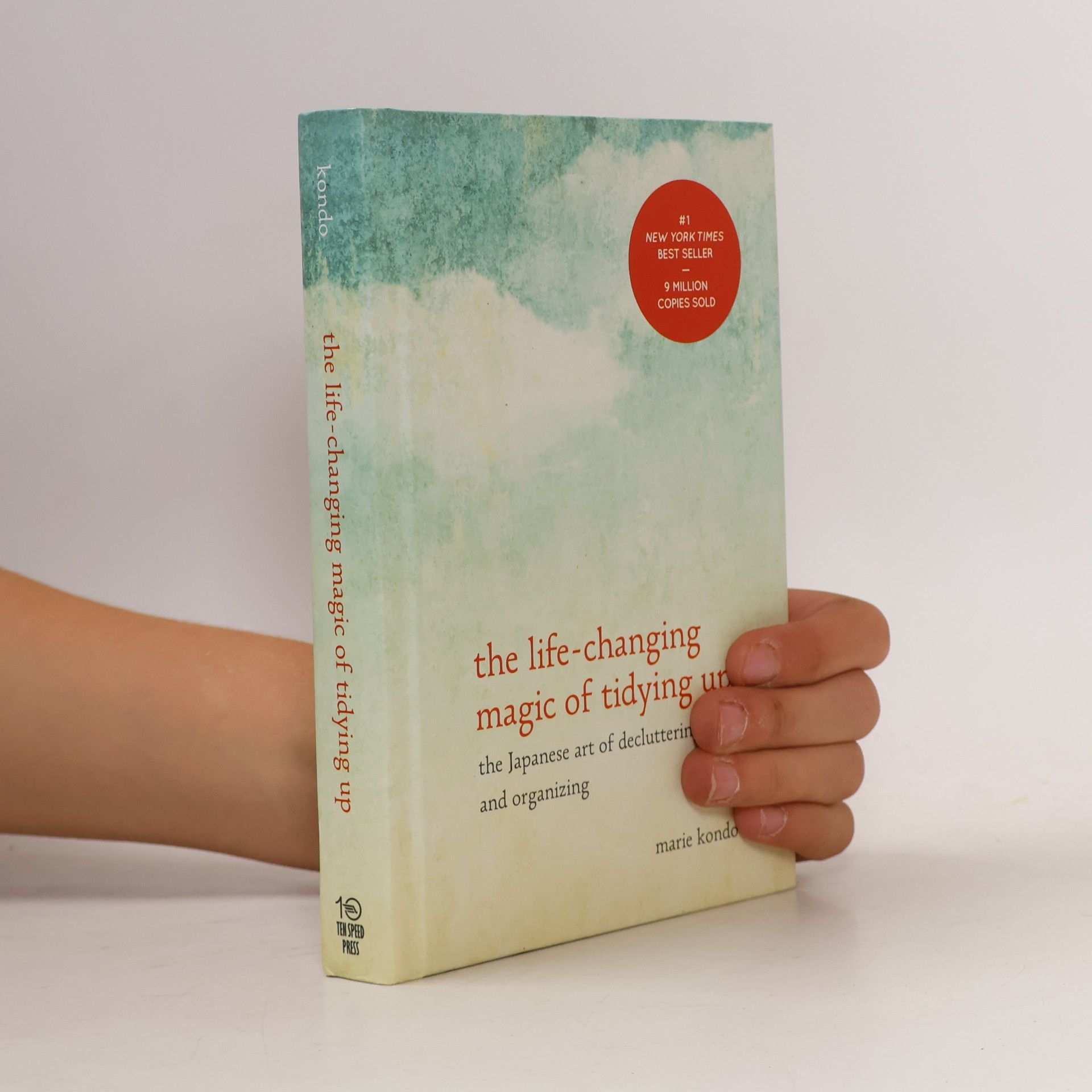 Marie Kondo The Life-changing Magic of Tidying Up