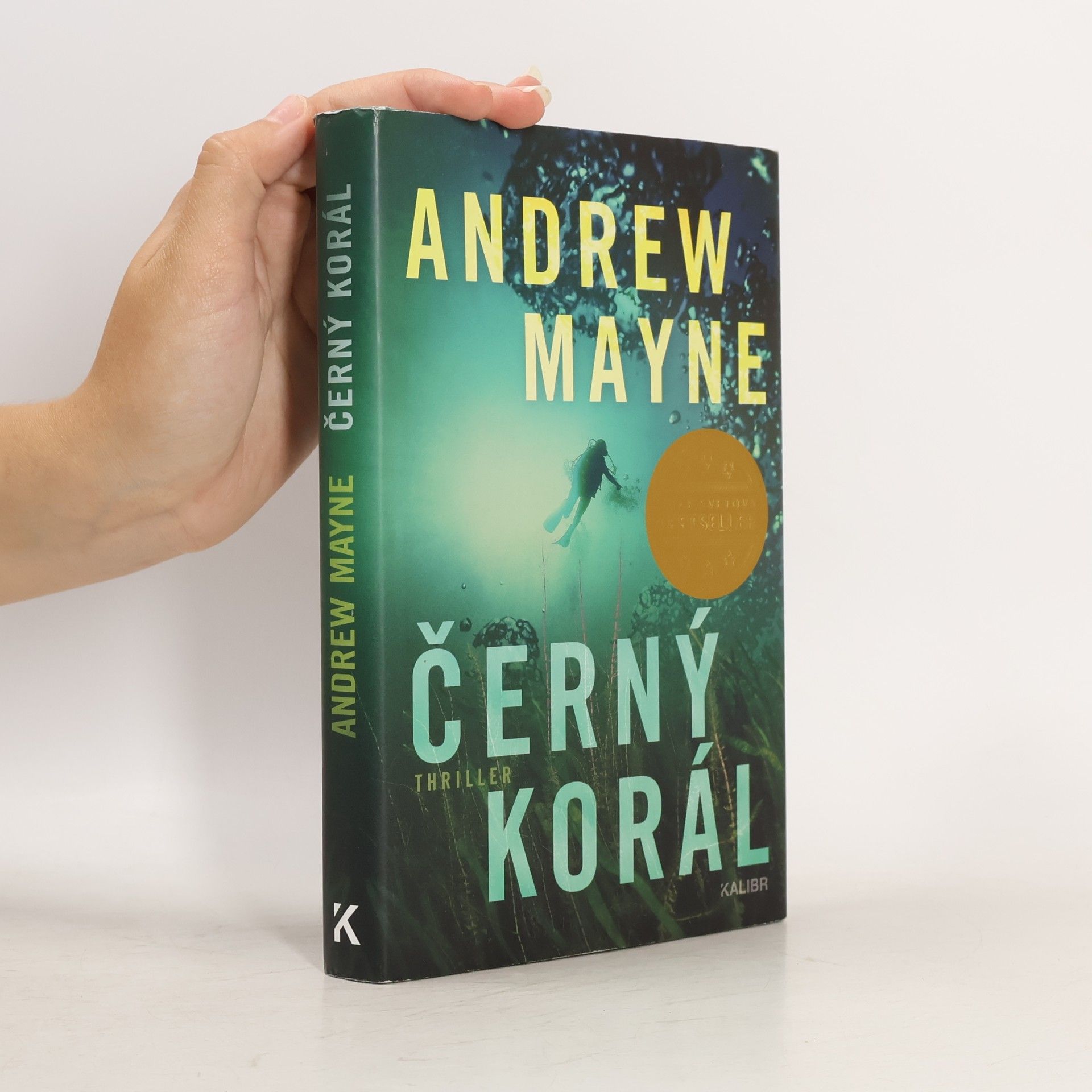 Andrew Mayne Černý korál