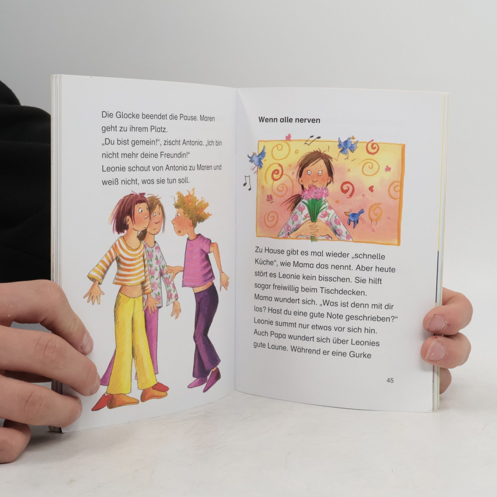 Various authors Leonie ist verknallt