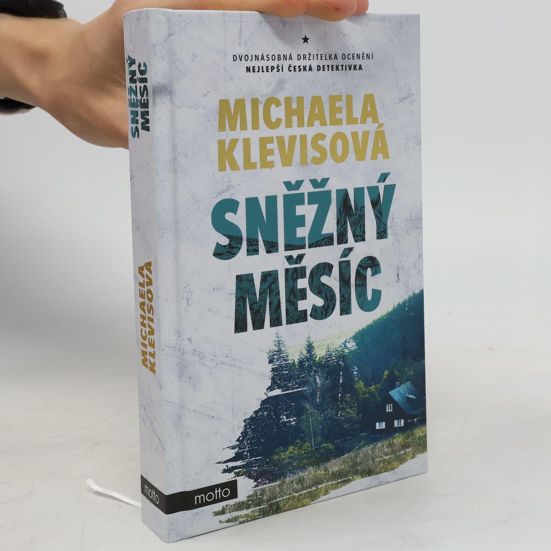 Michaela Klevisová Sněžný měsíc