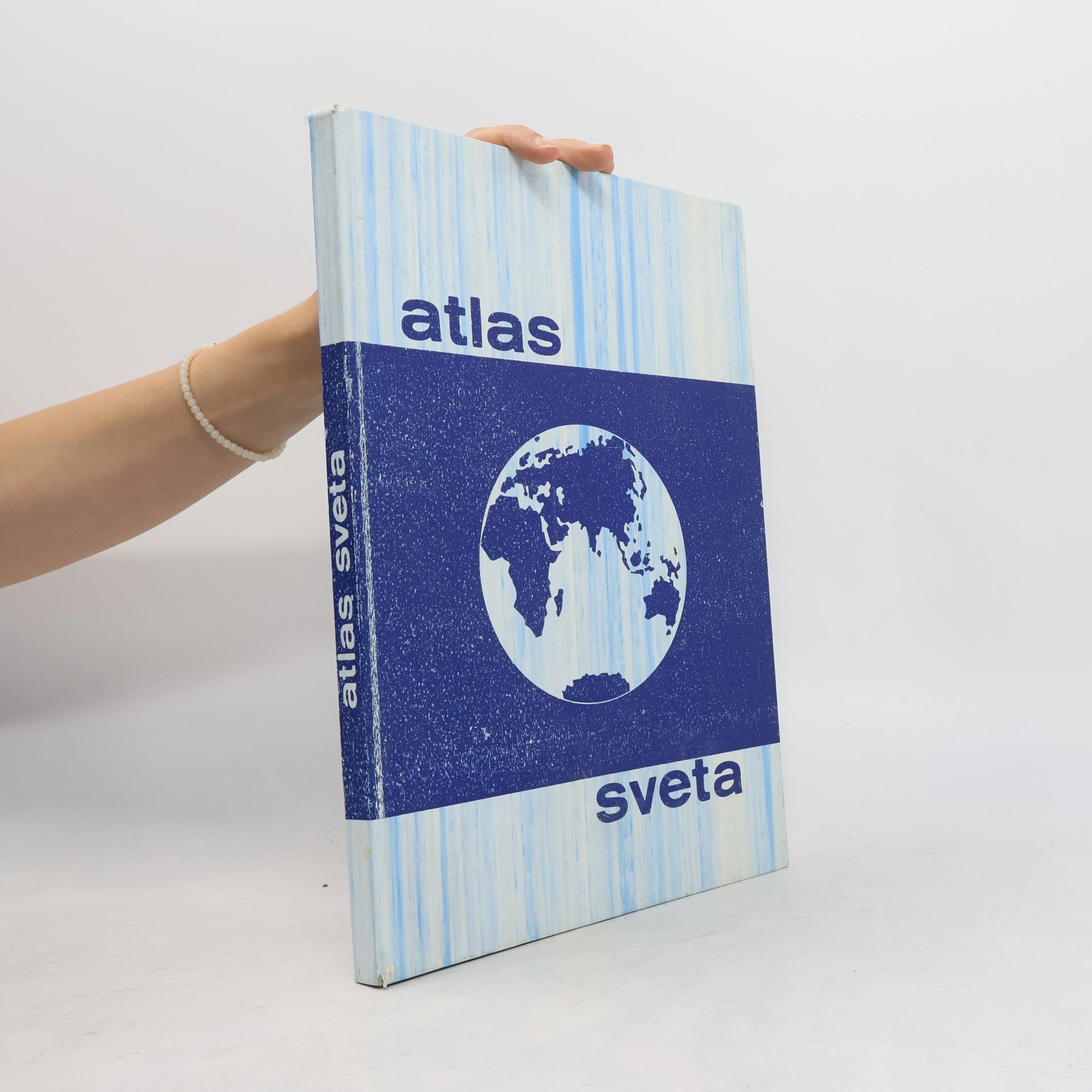 kolektiv Atlas sveta