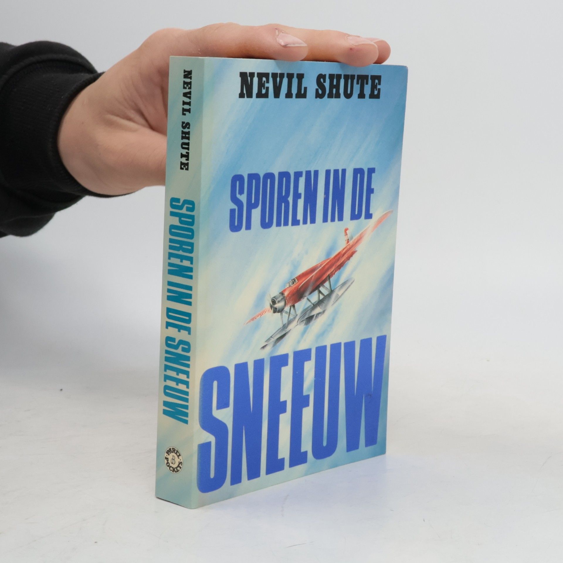 Sporen in de sneeuw