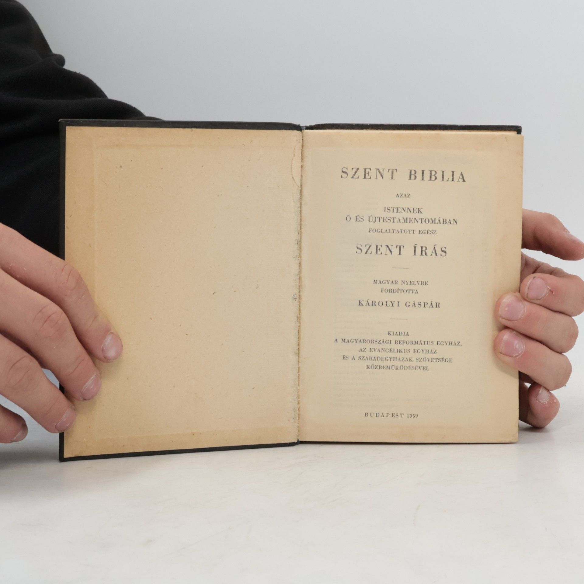 Kolektív autorov Szent Biblia