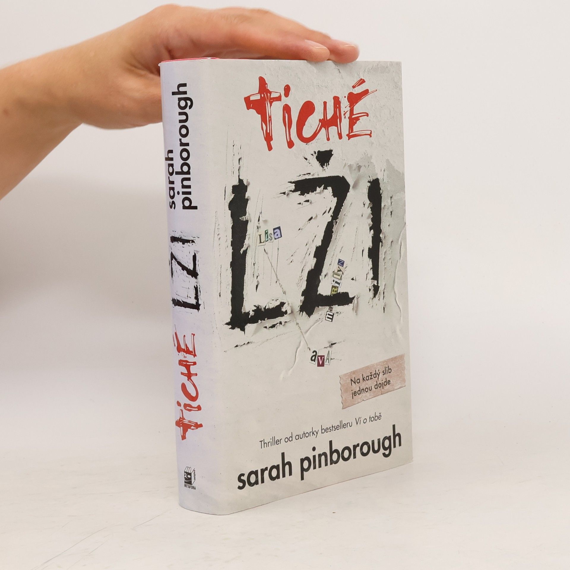 Sarah Pinborough Tiché lži