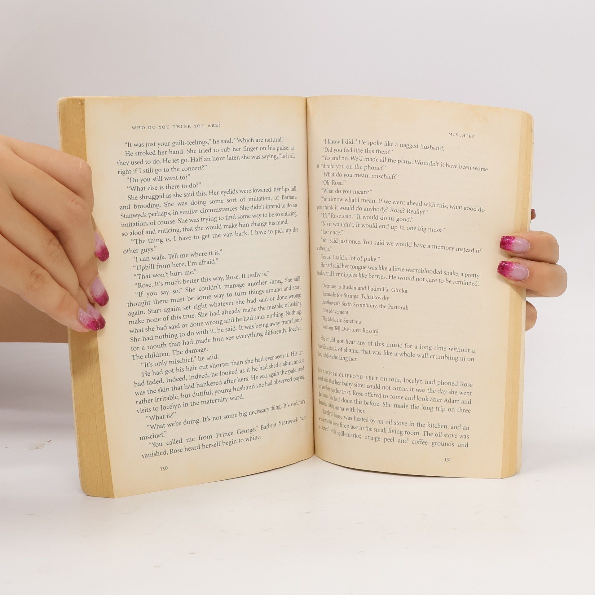 Alice Munro Modern Classics: Who Do You Think You Are?