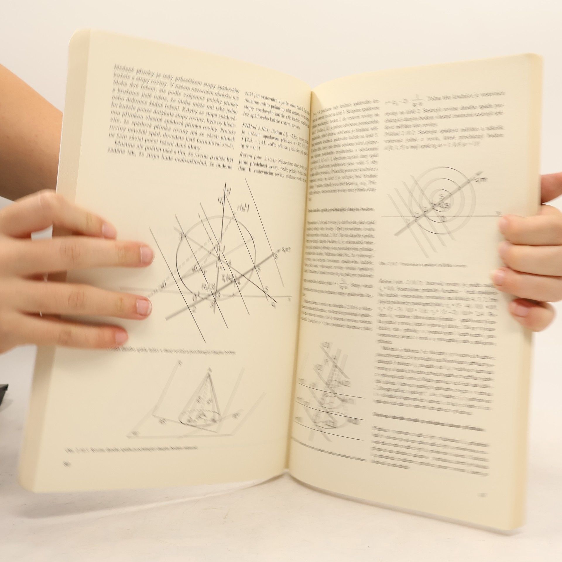 Bohdana Musálková Deskriptivní geometrie II. - pro 2.roč. SPŠ stavebních