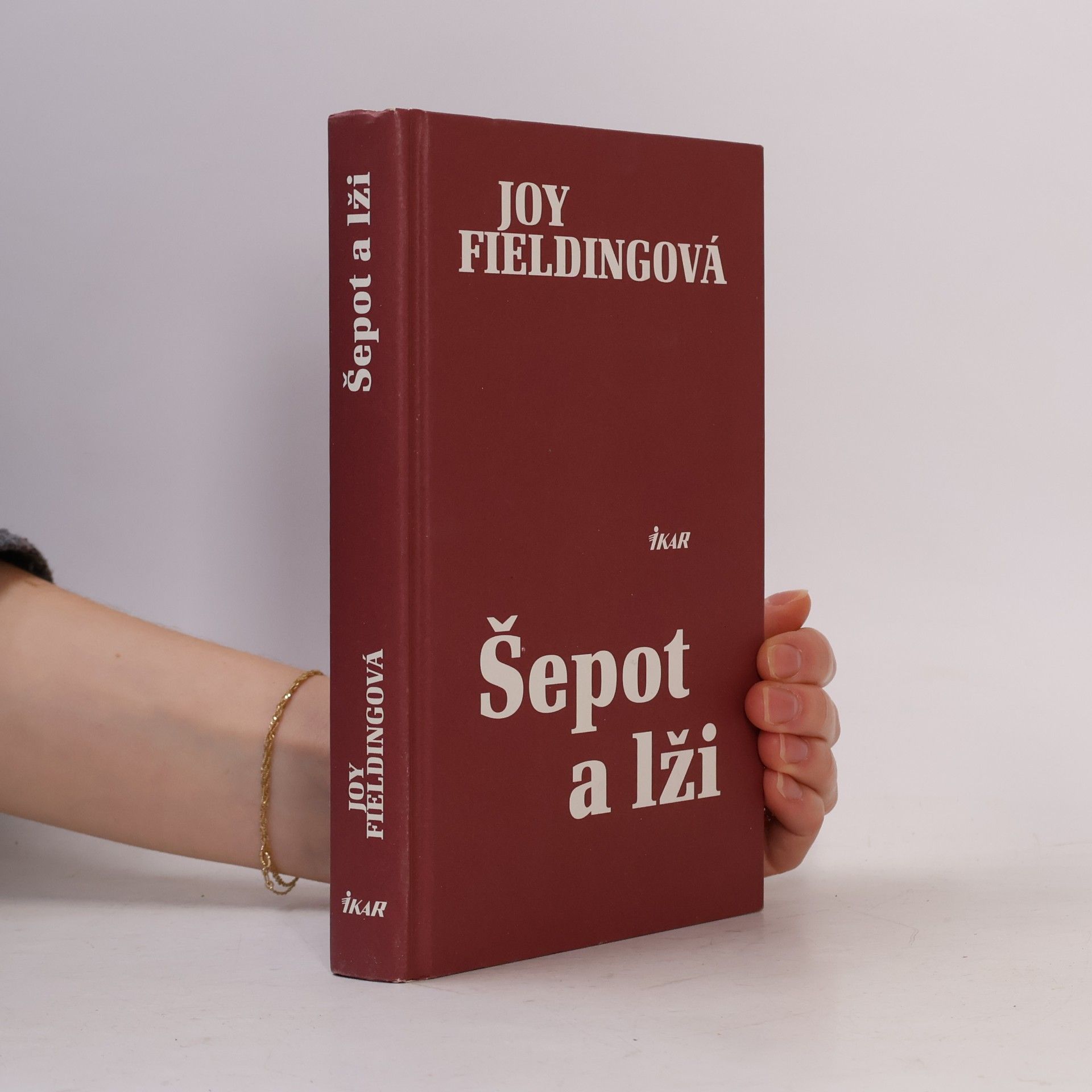Joy Fielding Šepot a lži
