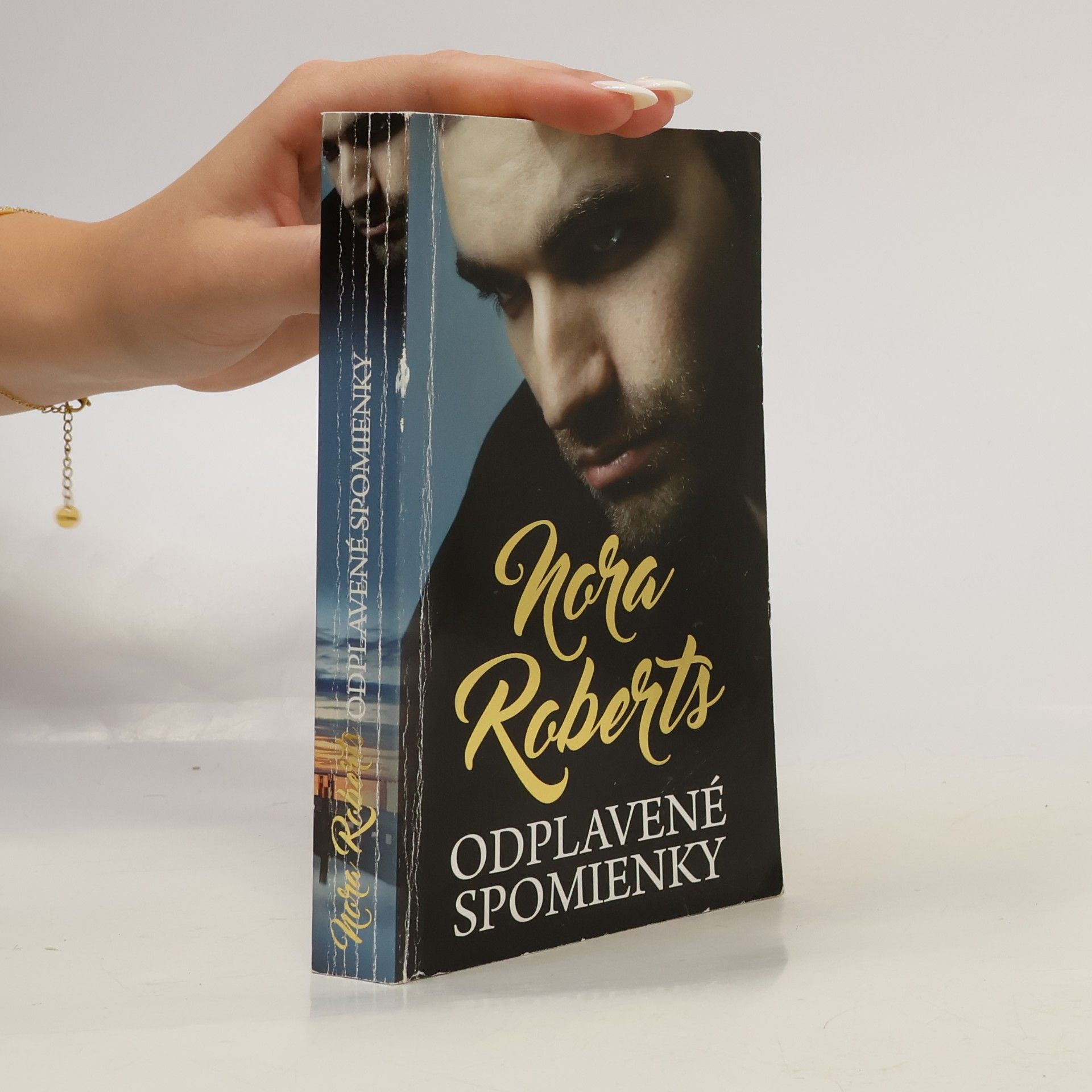 Nora Roberts Odplavené spomienky