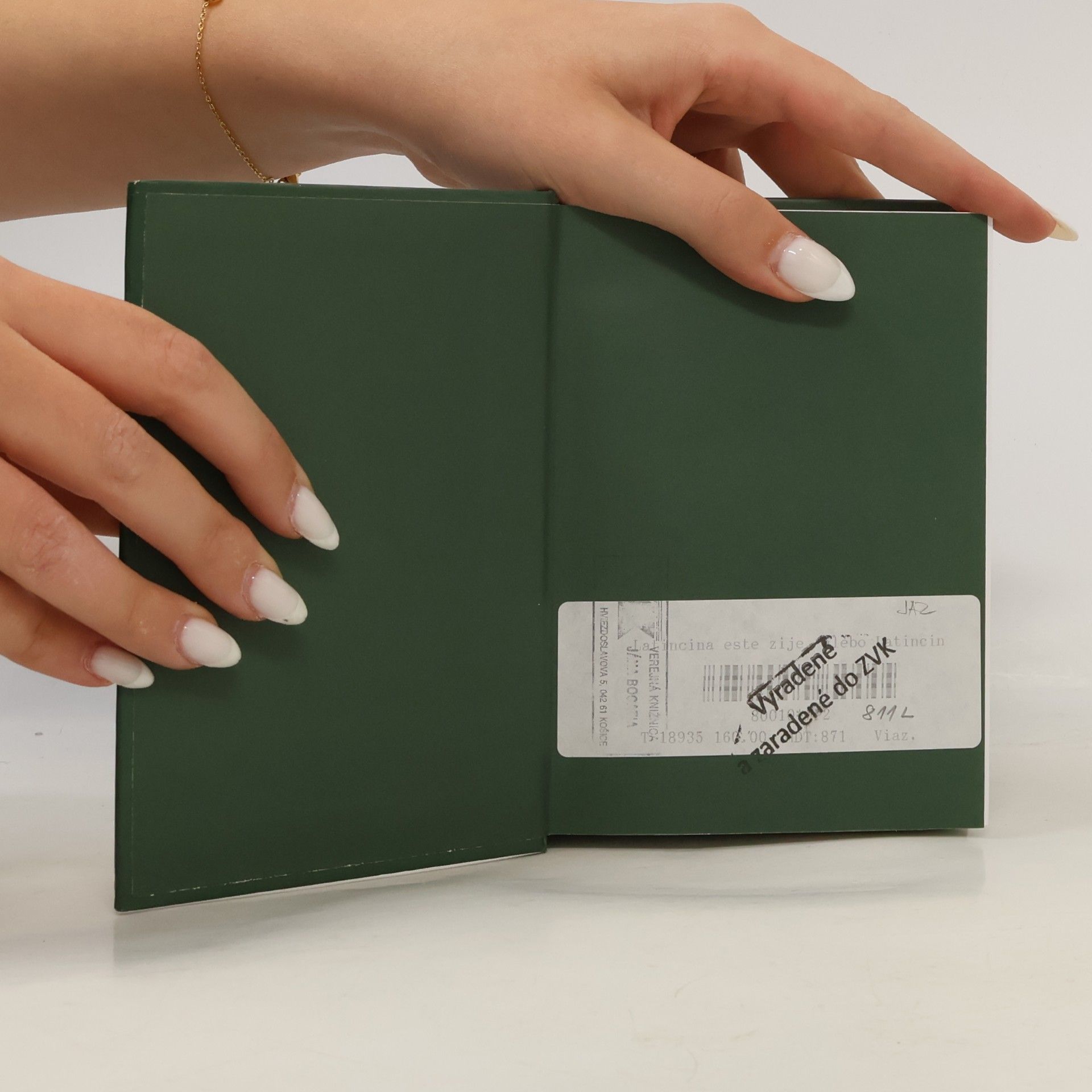 Various authors Latinčina ešte žije
