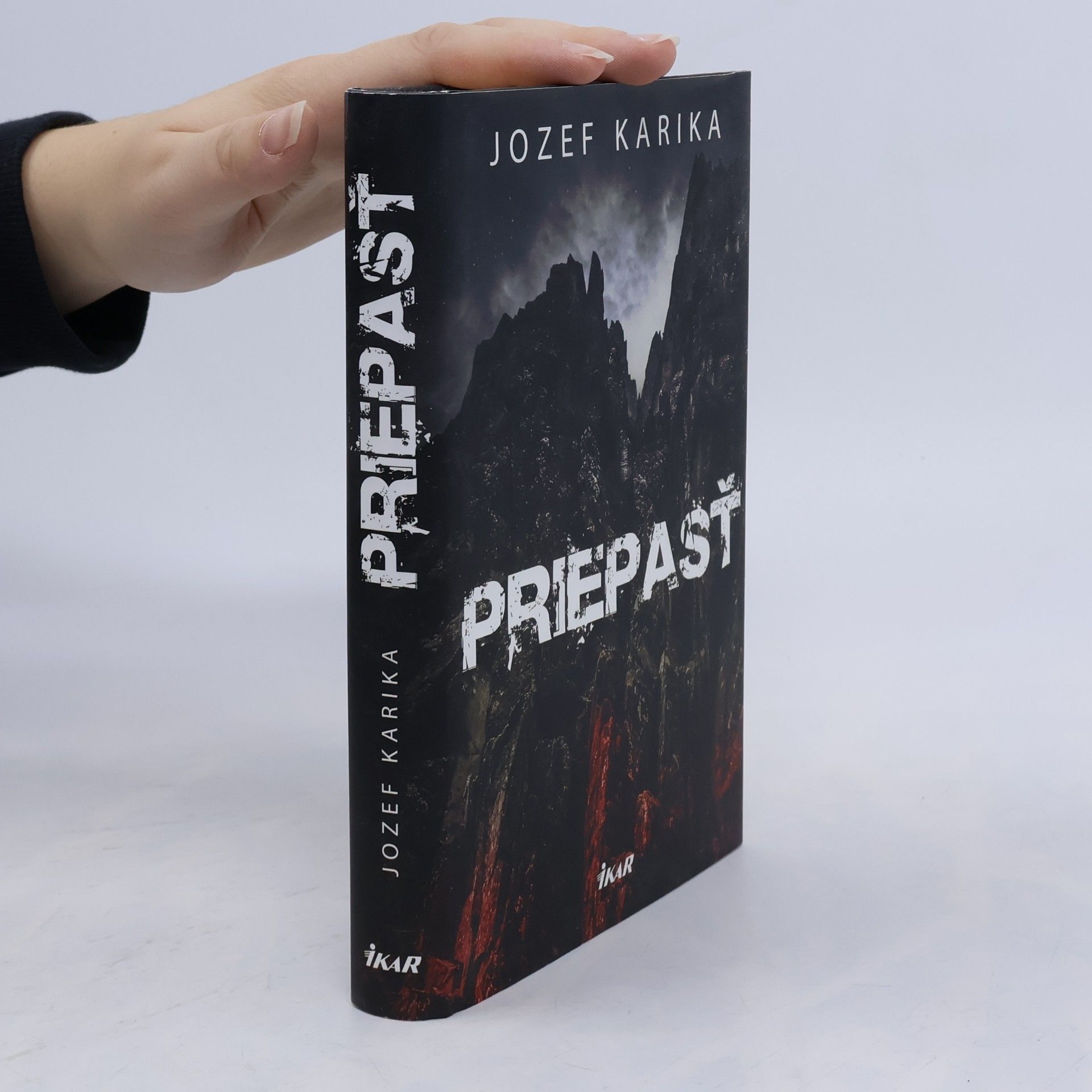 Jozef Karika Priepasť