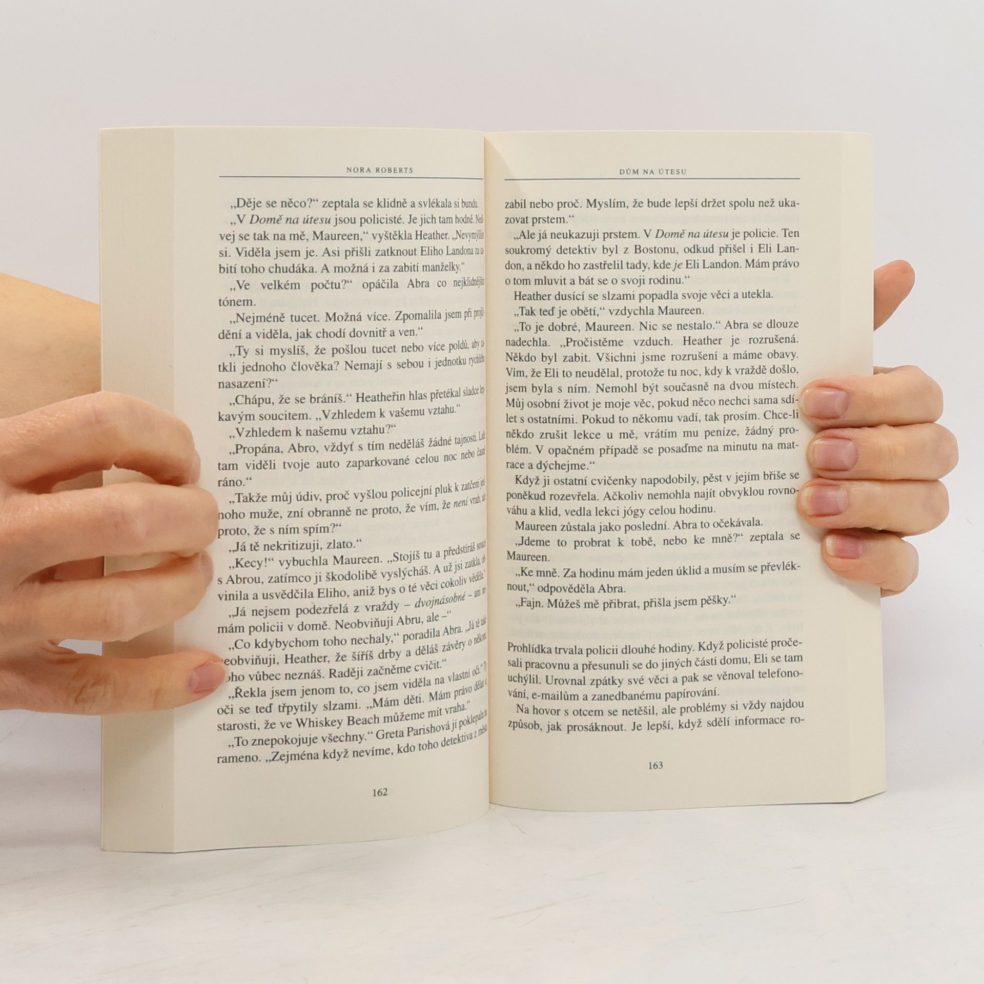 Nora Roberts Dům na útesu
