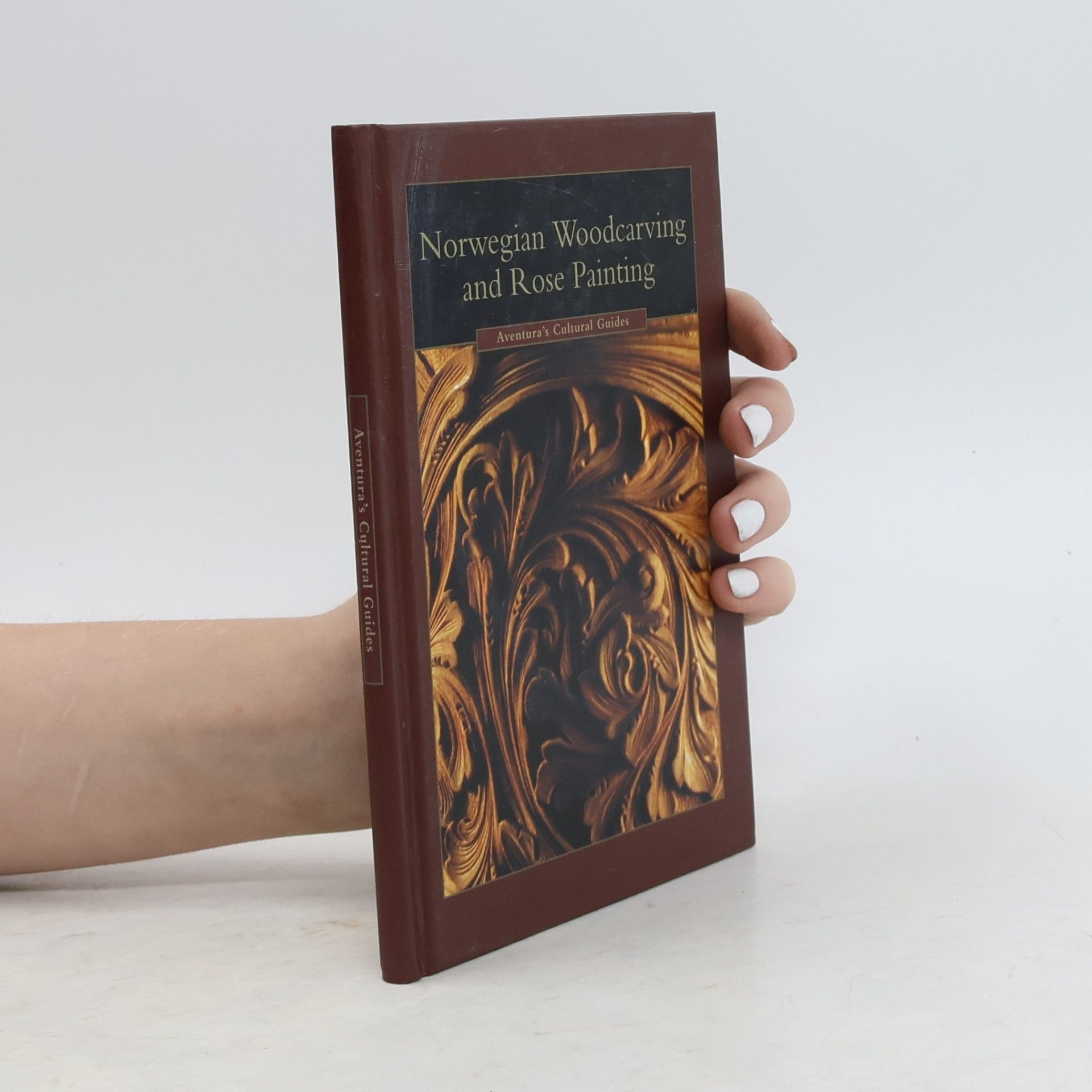 Albert Steen-Hansen Aventura's Cultural Guides: Norwegian Woodcarving and Rose Painting