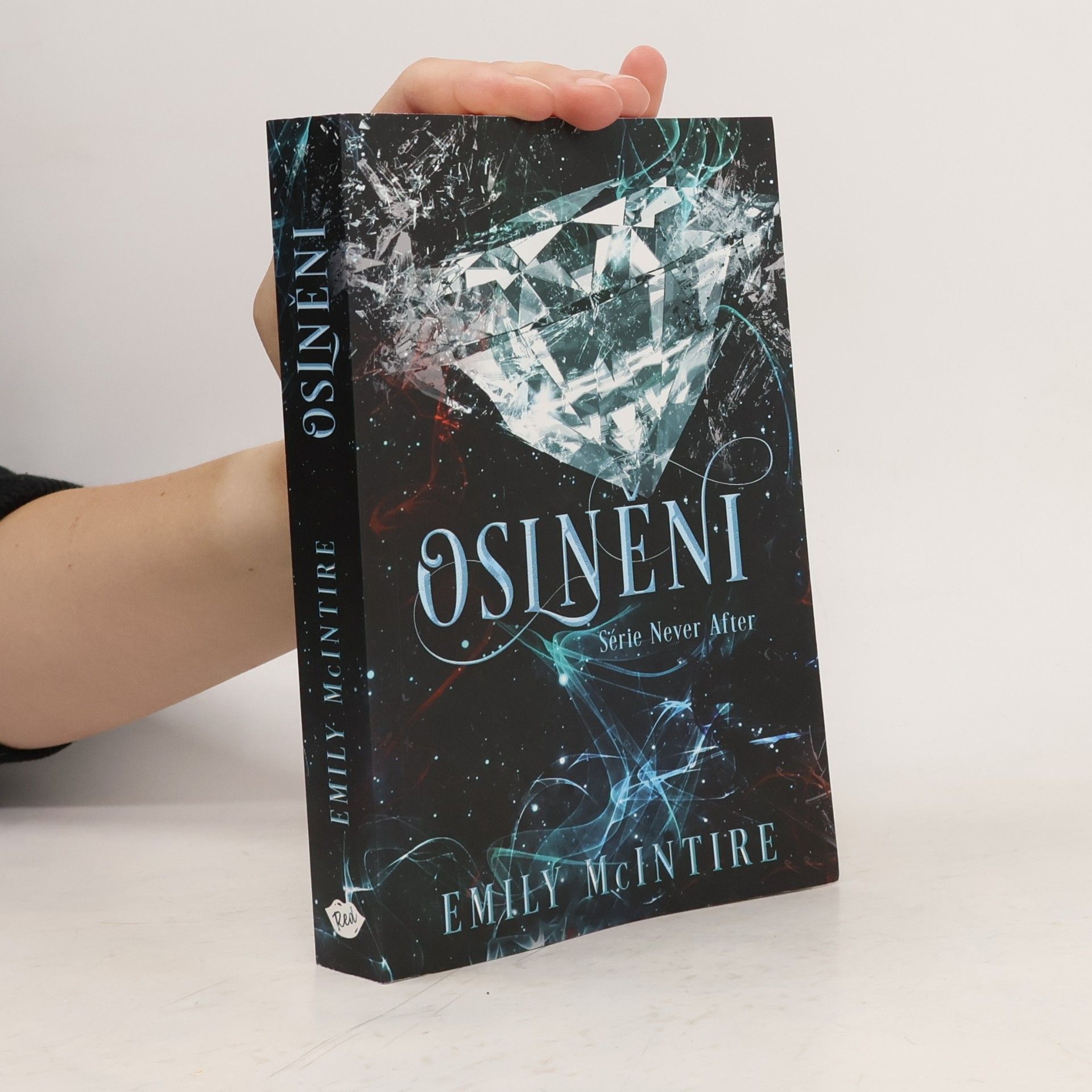 Emily McIntire Oslněni