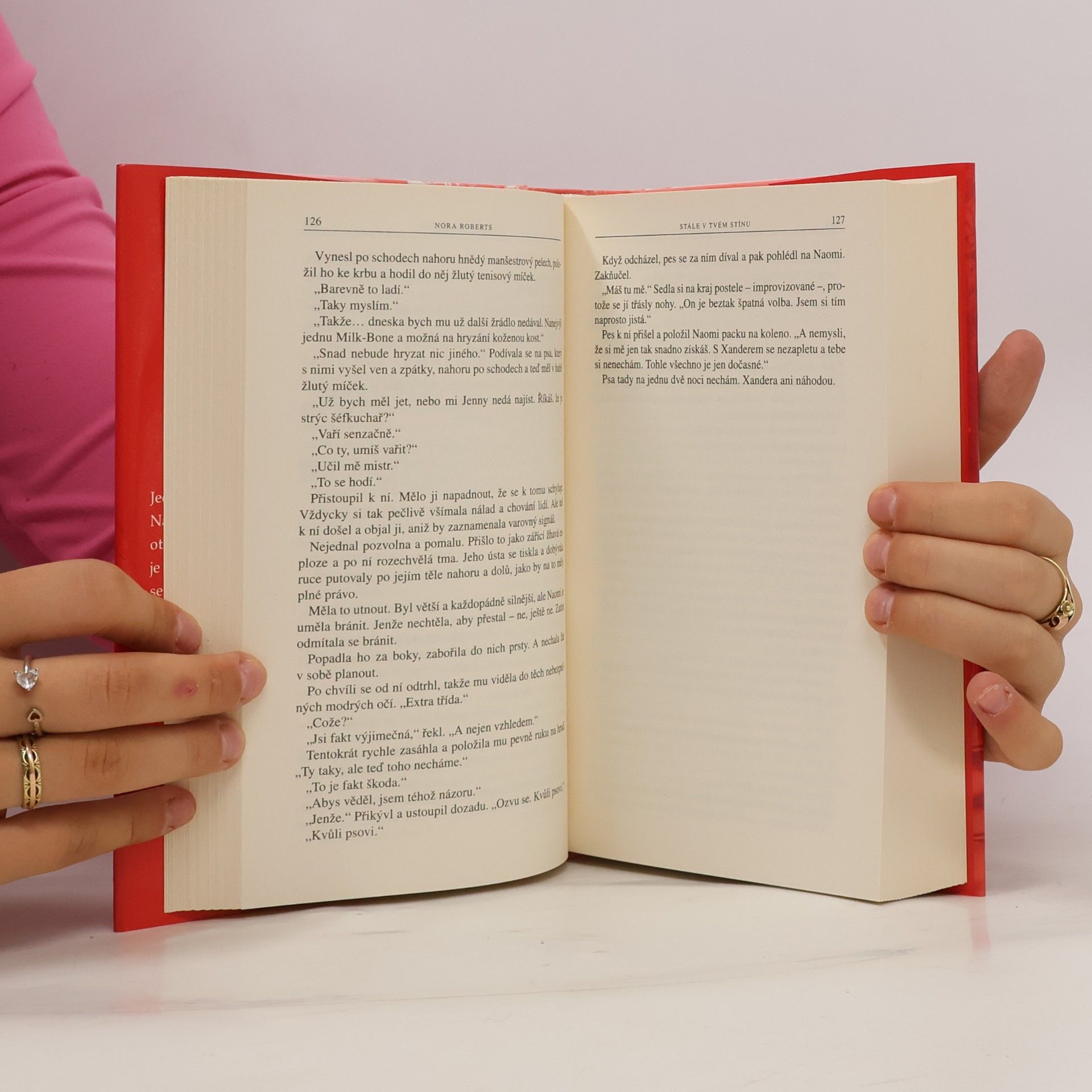 Nora Roberts Stále v tvém stínu
