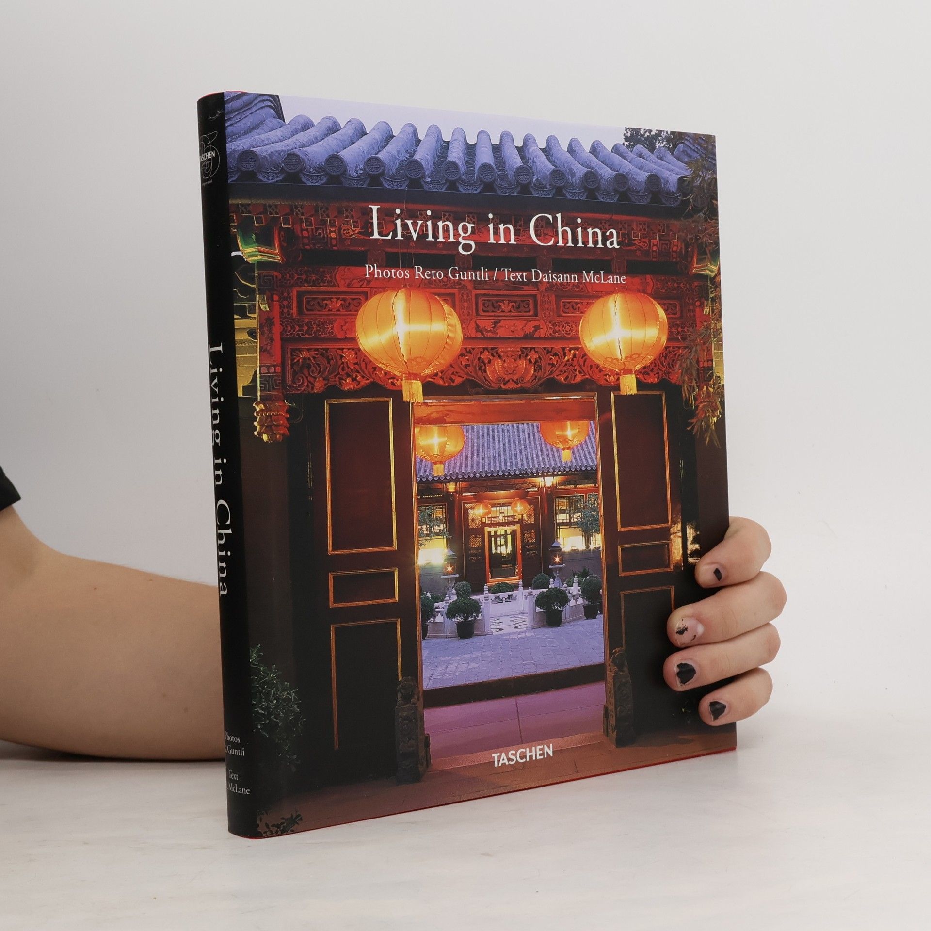 Reto Gunti Living in China
