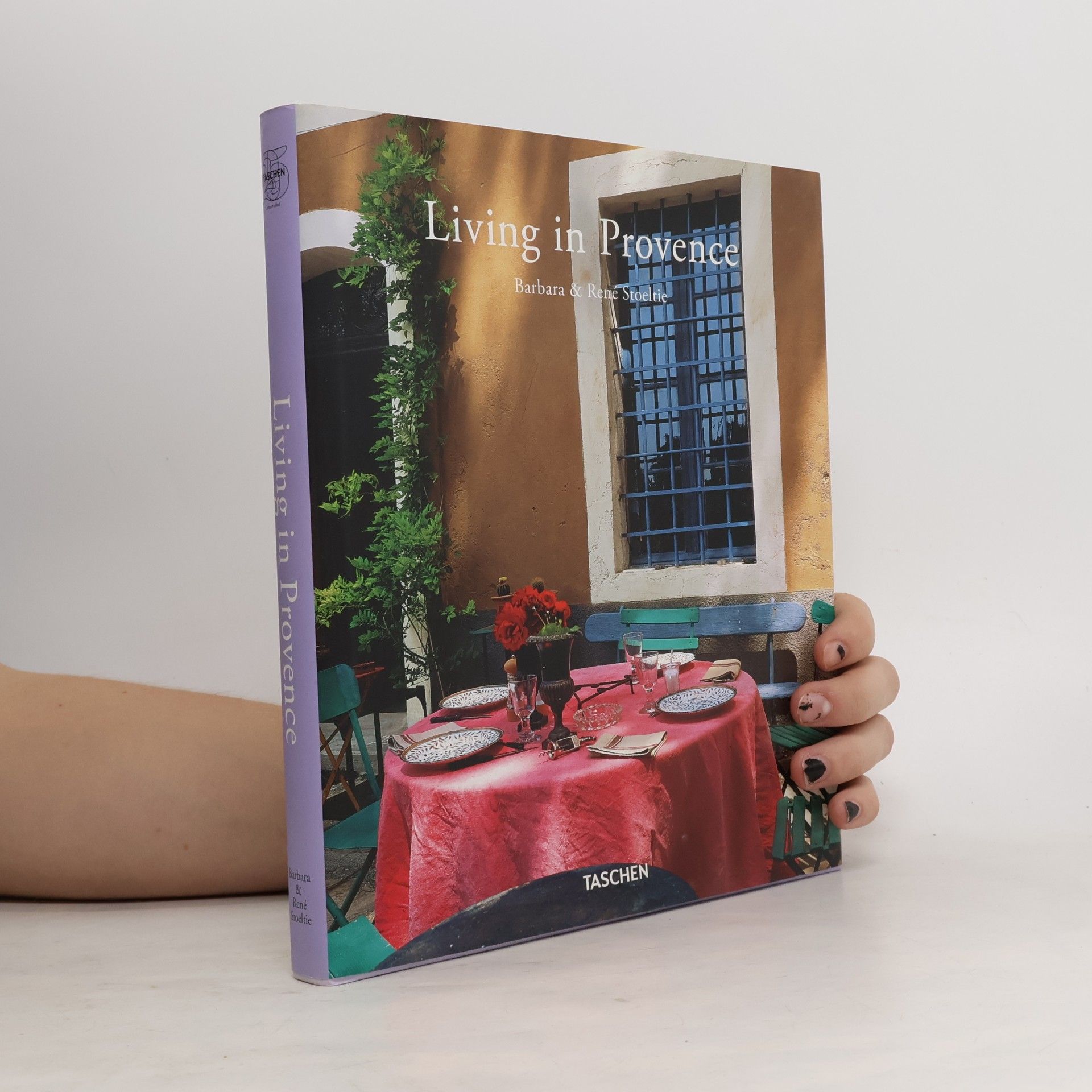 Barbara Stoeltie Living in Provence