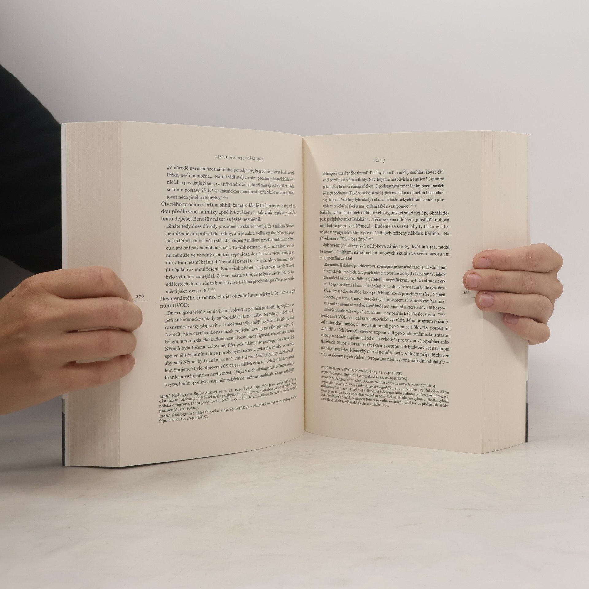 Detlef Brandes Češi pod německým protektorátem: Okupační politika, kolaborace a odboj 1939–1945
