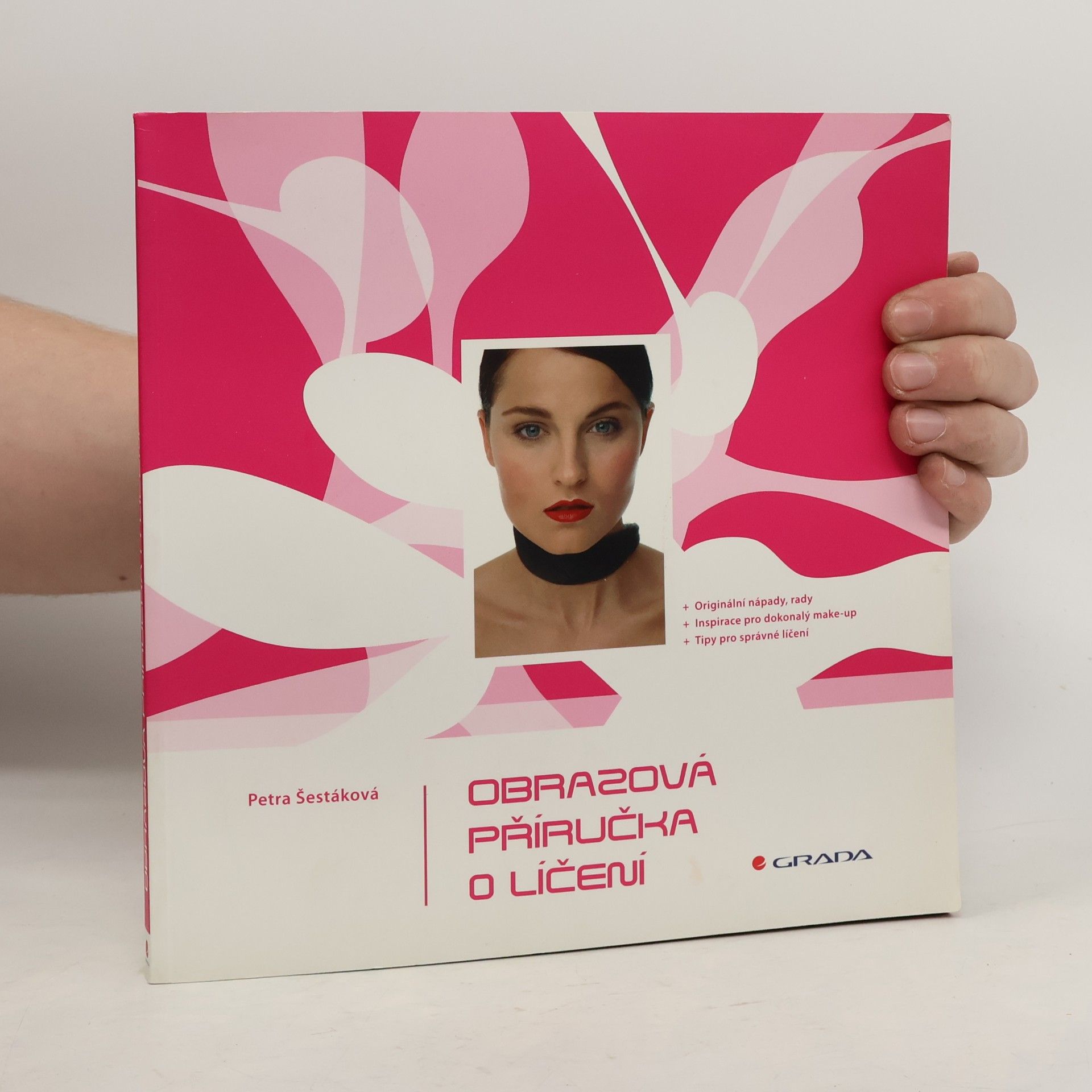 Obrazová příručka o líčení