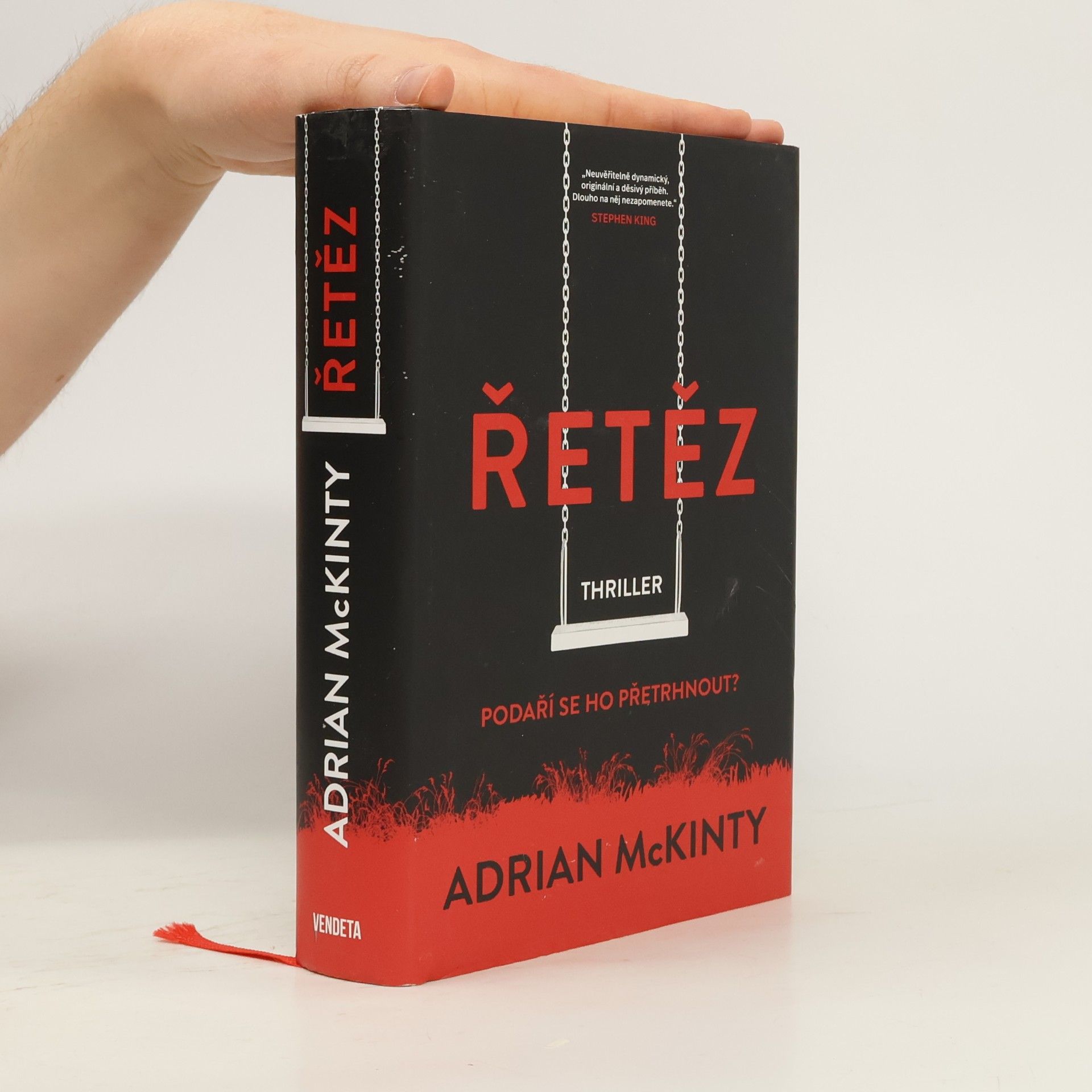 Adrian McKinty Řetěz