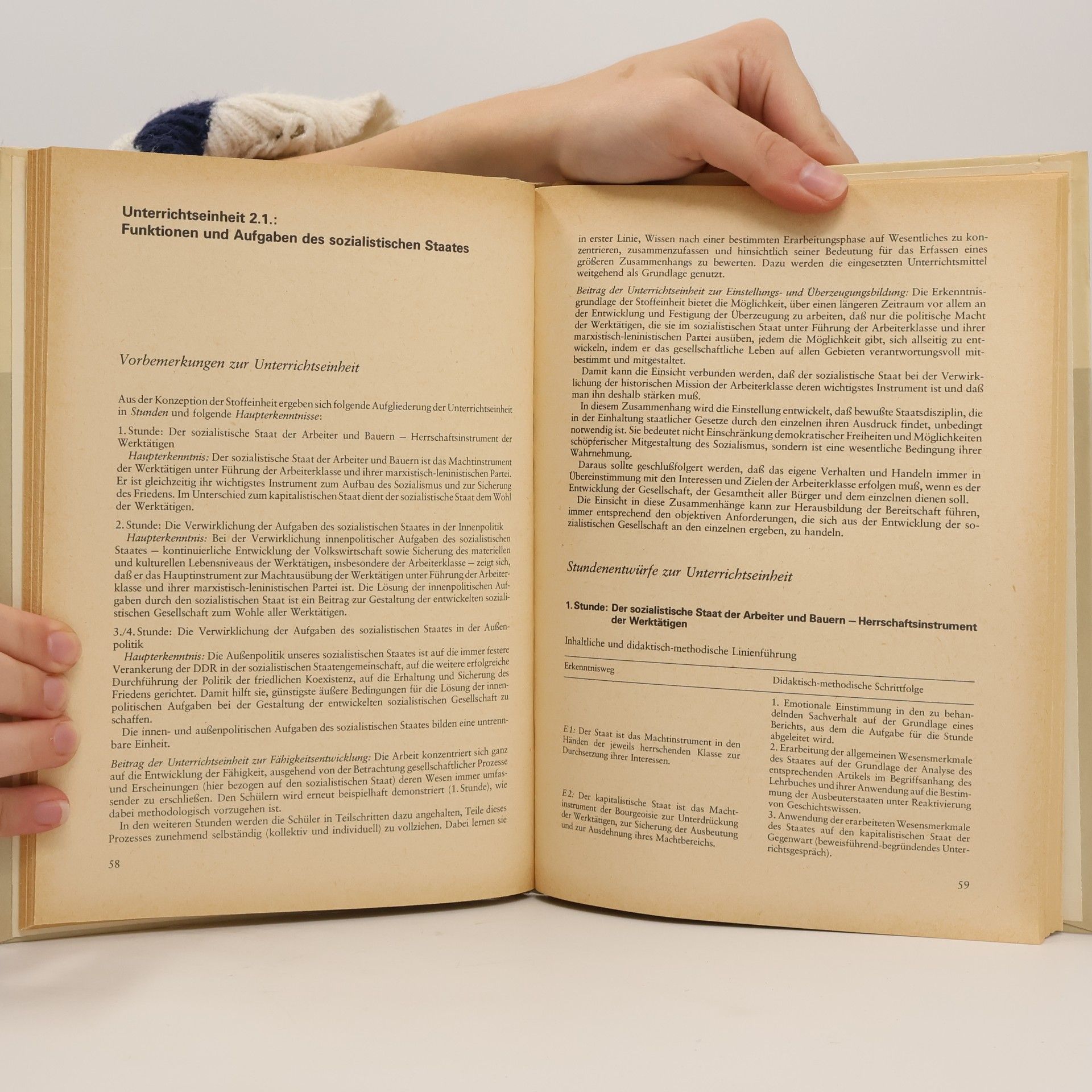 kolektiv Staatsbürherkunde Klasse 8. Unterrichtschilfen