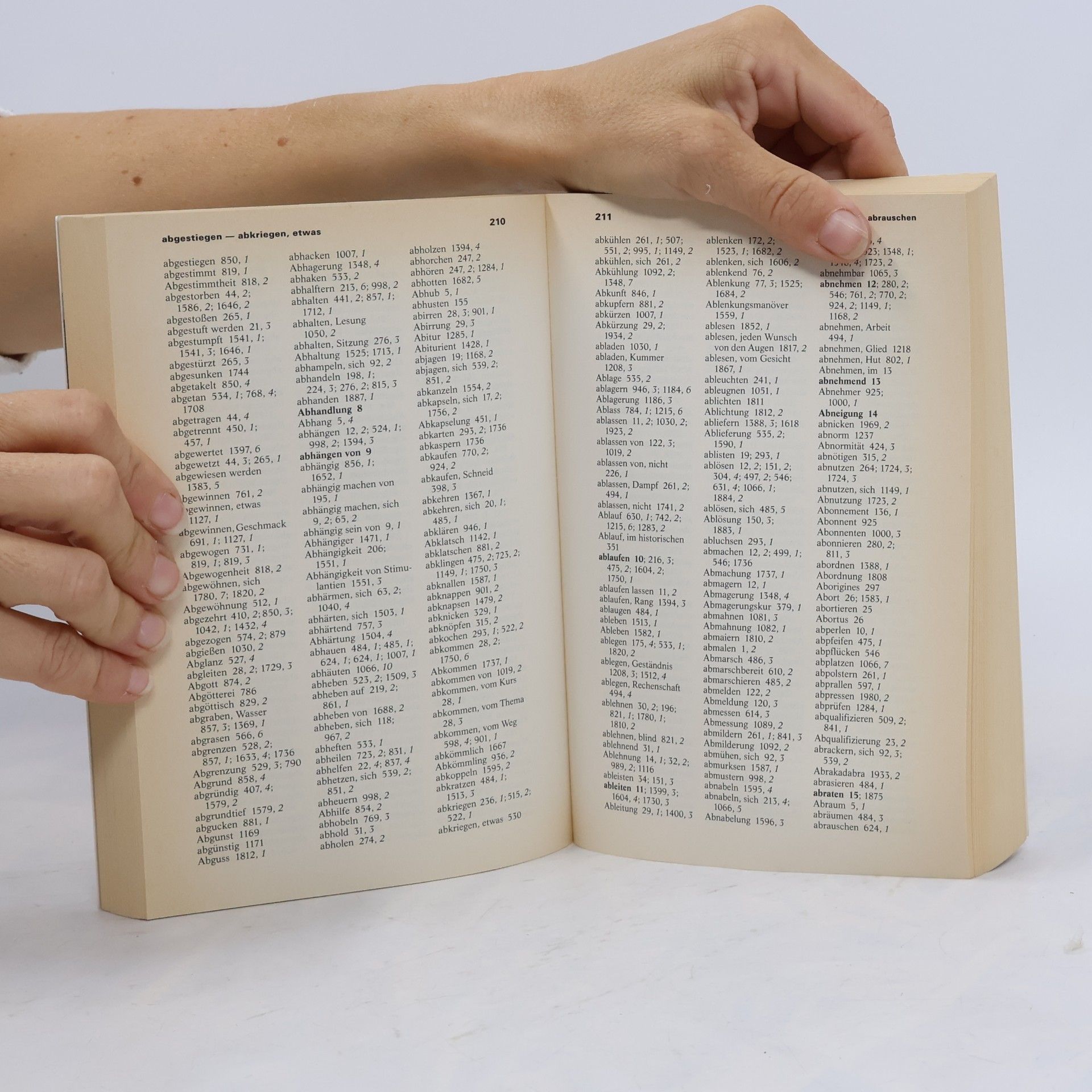 A. M. Textor Sag es treffender : ein Handbuch mit über 57000 Verweisen auf sinnverwandte Wörter und Ausdrücke für den täglichen Gebrauch