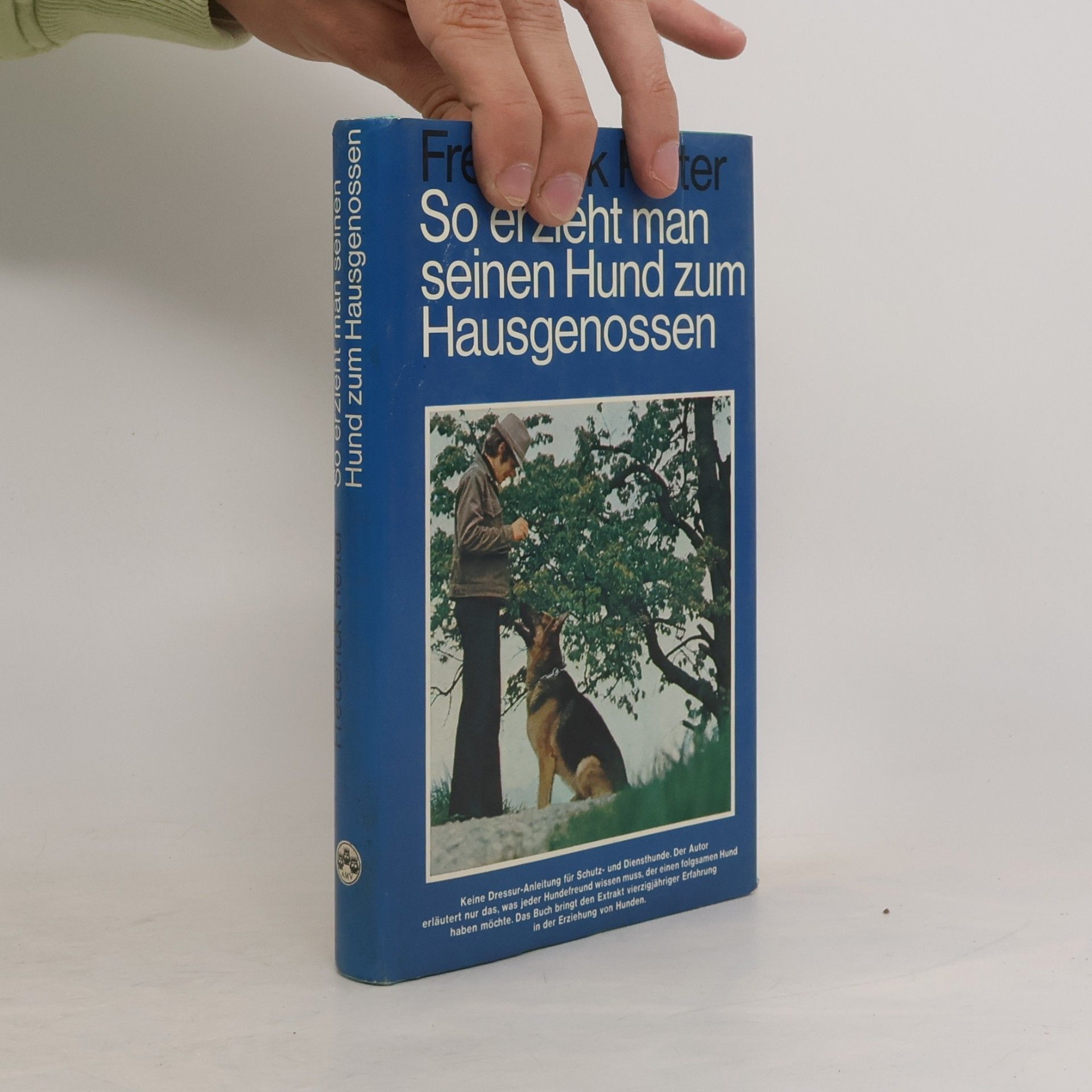 So erzieht man seinem Hund zum Hausgenossen