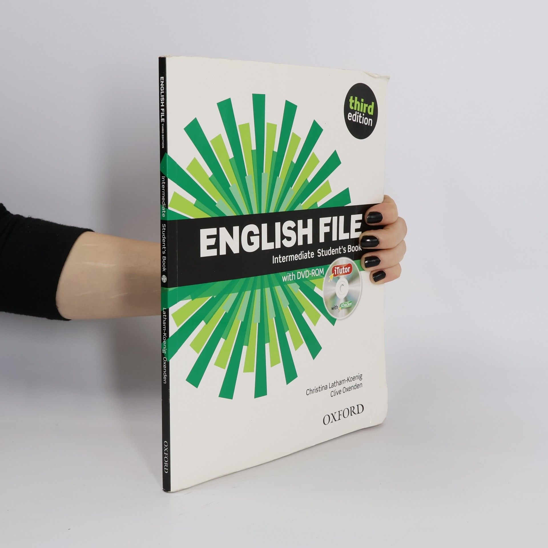Clive Oxenden English file. Intermediate student's book