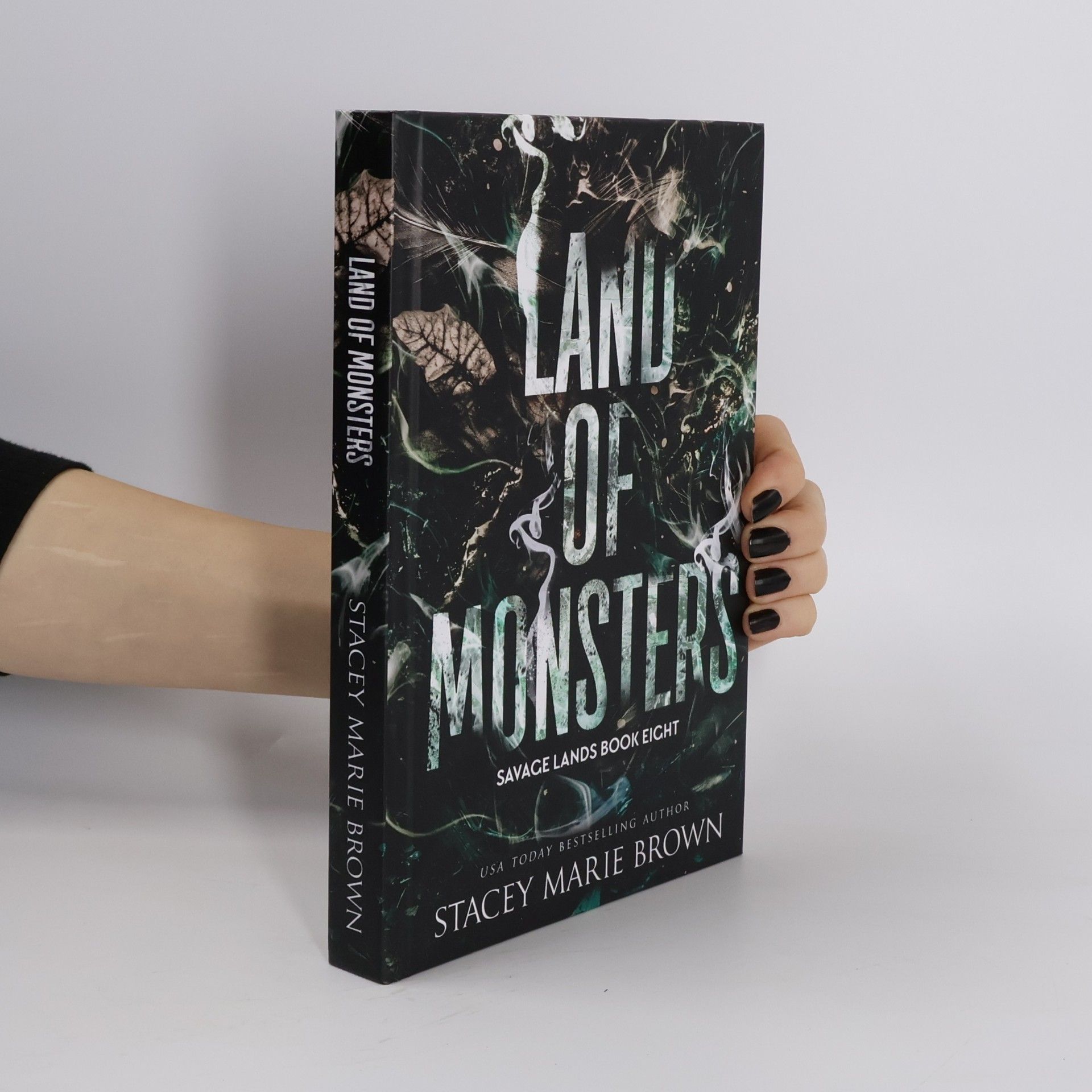 Stacey Marie Brown Savage Lands - 8: Land of Monsters