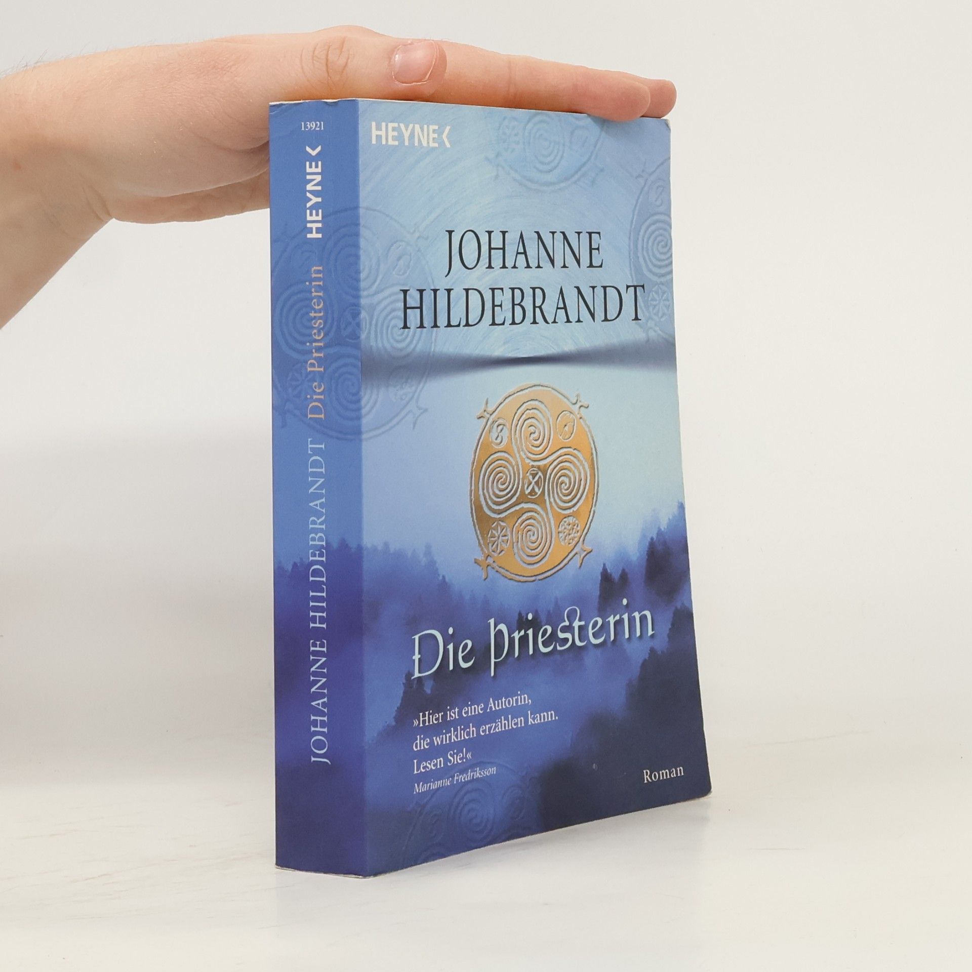 Die Priesterin