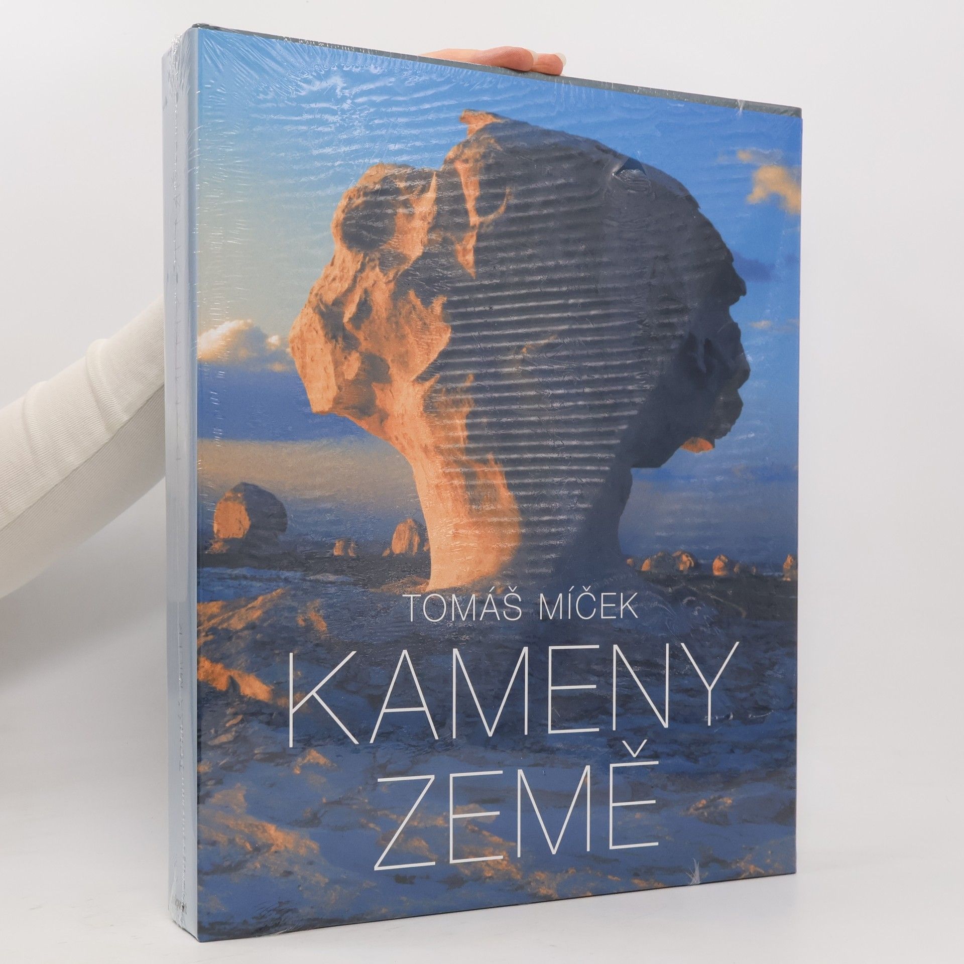 Stones of the Earth = Steine der Erde = Kameny Země