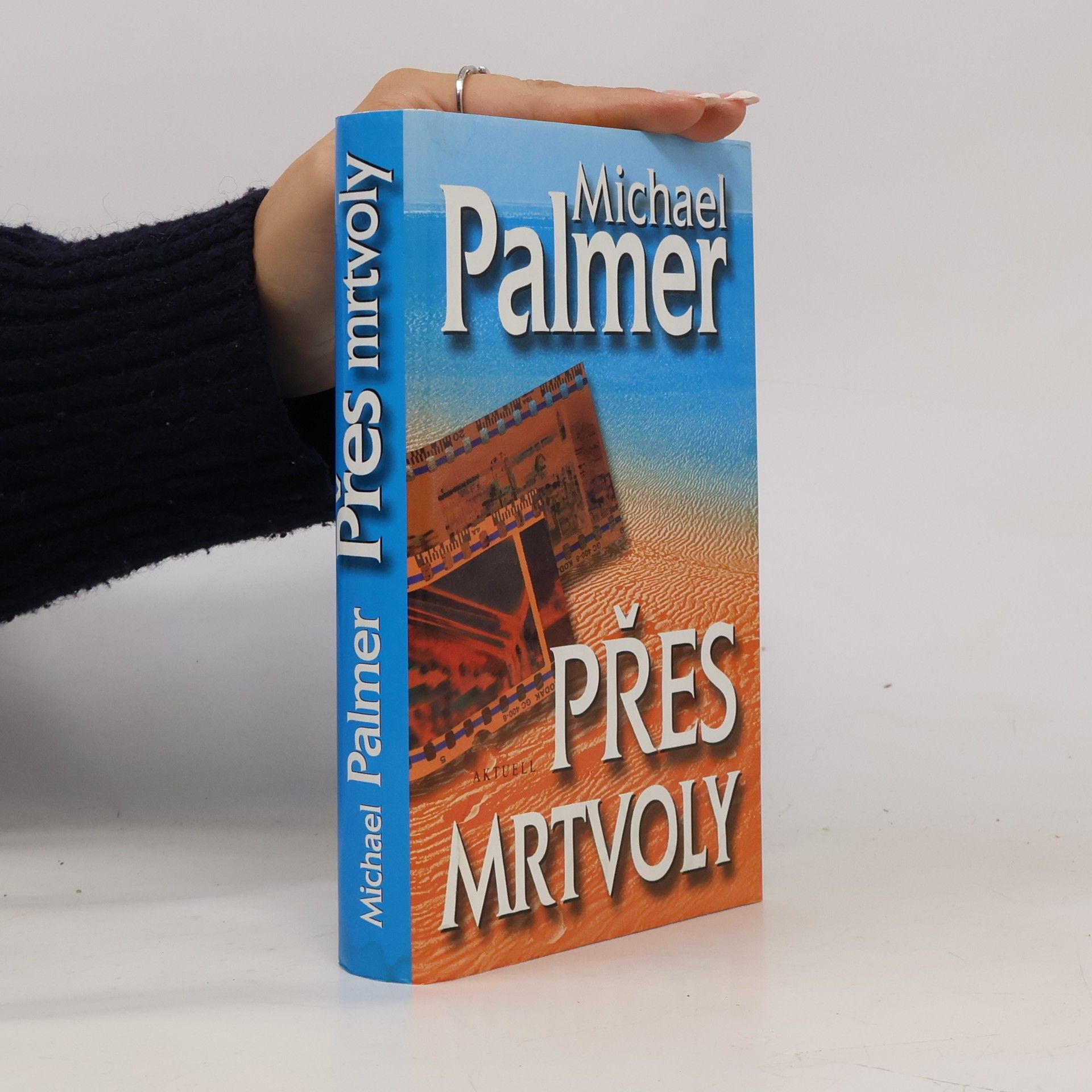 Michael Palmer Přes mrtvoly