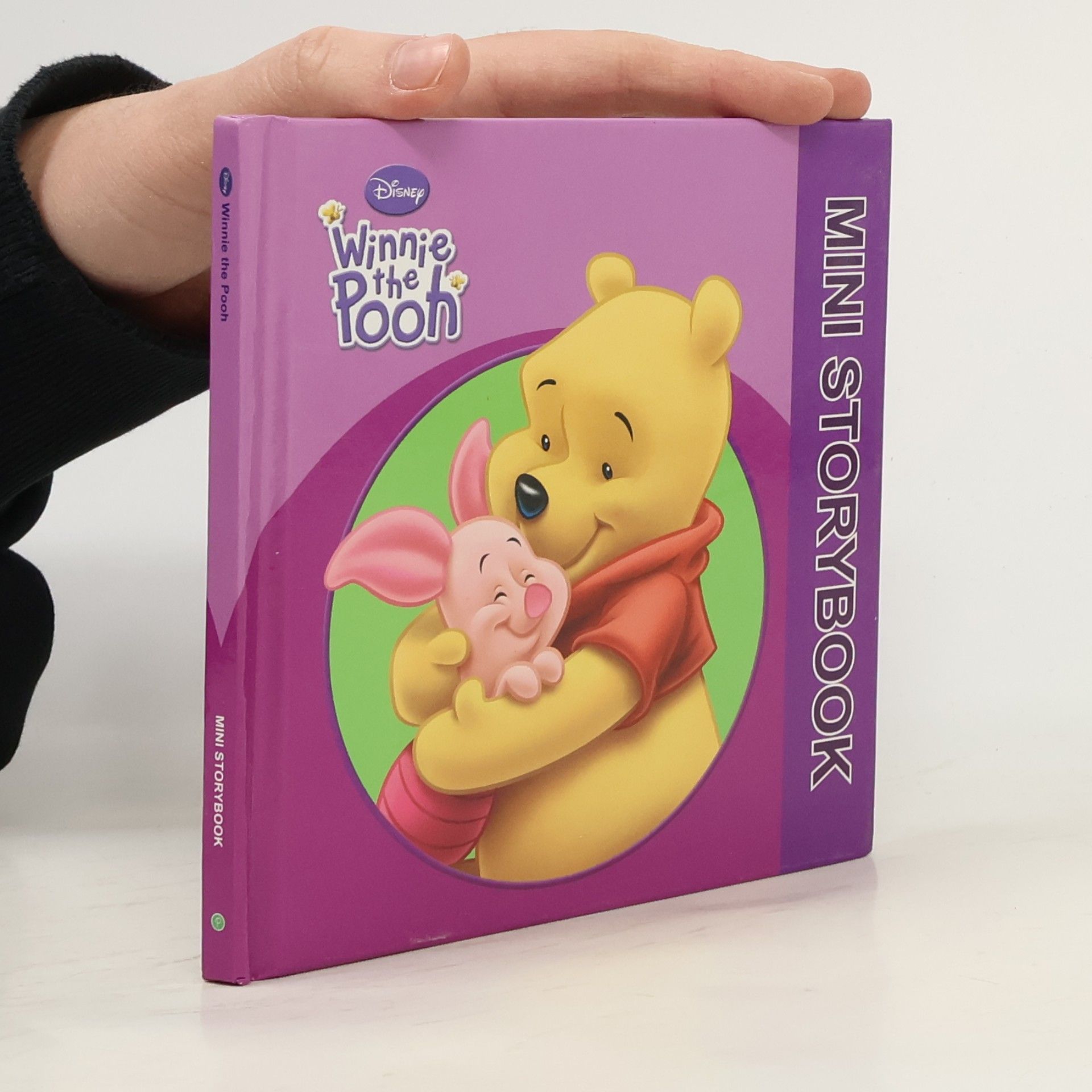 K. Emily Hutta Disney Mini Storybooks: Winnie the Pooh