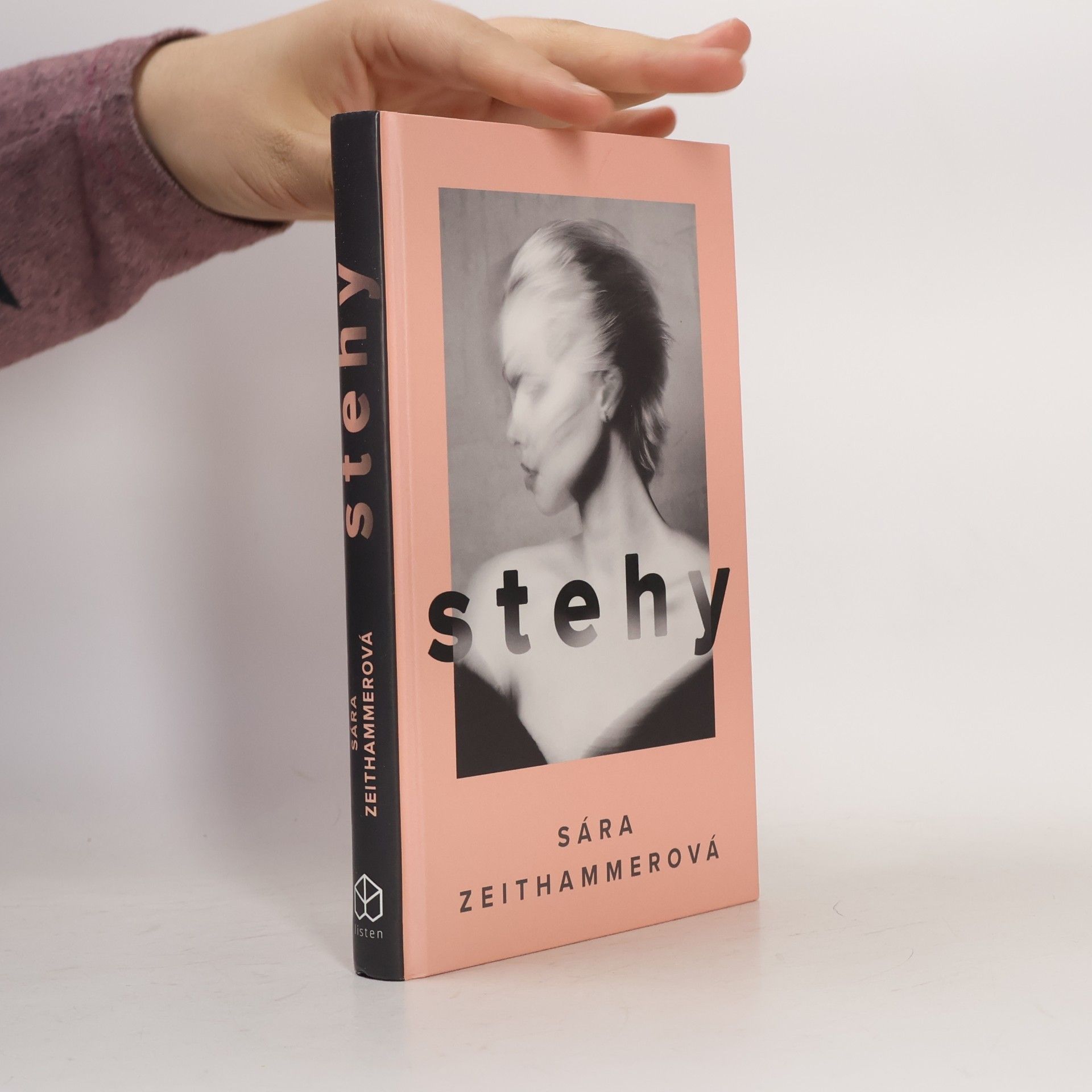 Sára Zeithammerová Stehy