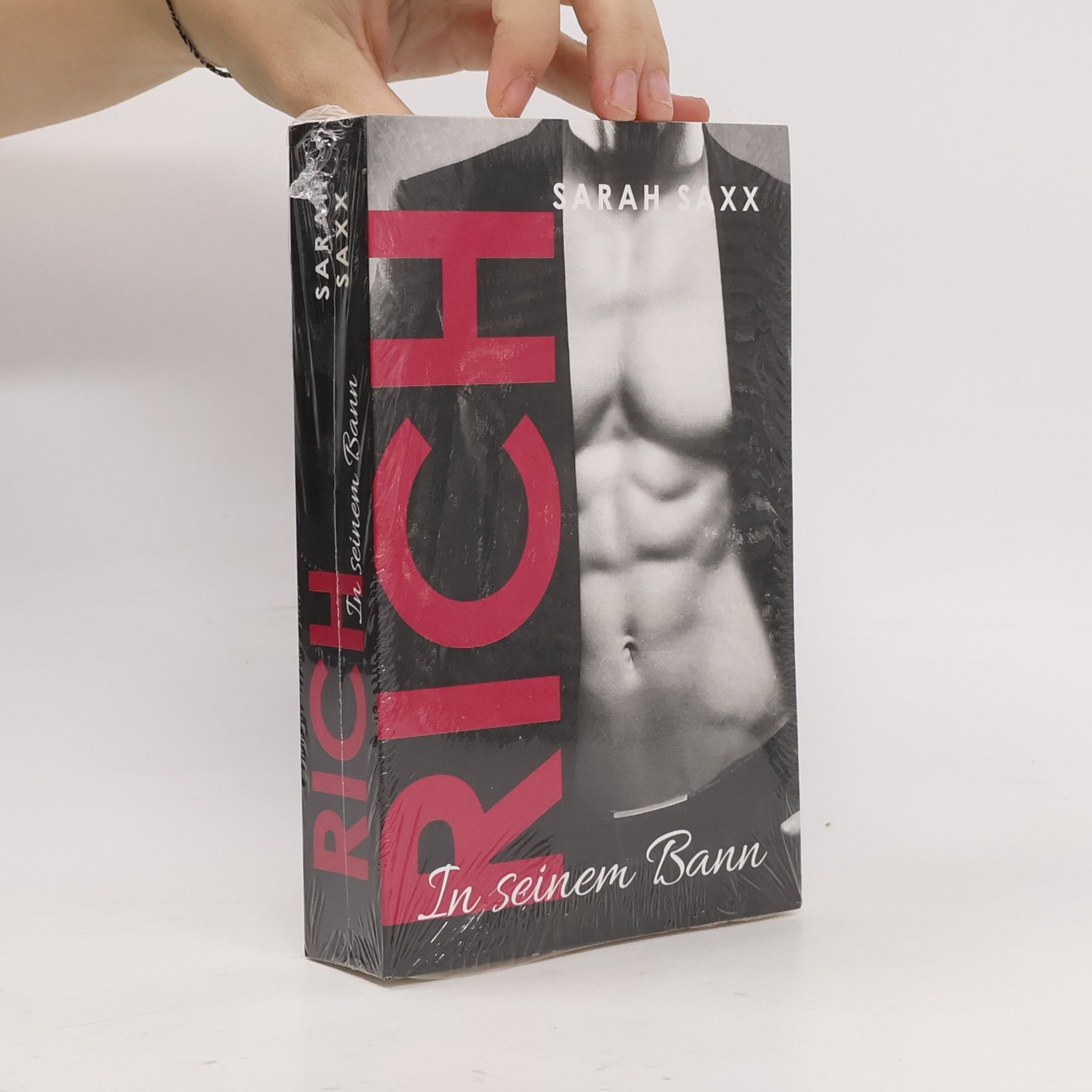 Sarah Saxx Dirty, Rich & Thug: Rich