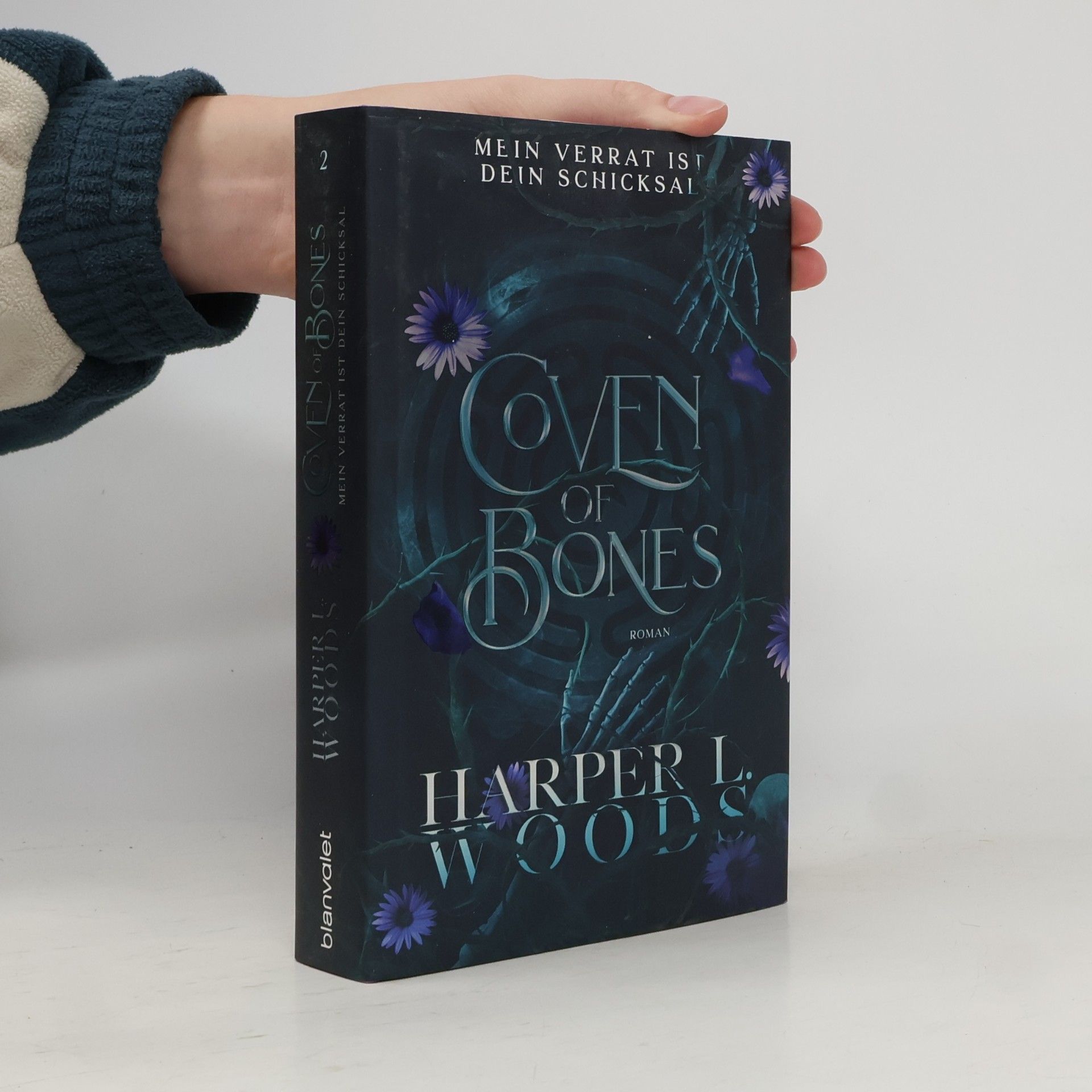 Harper L. Woods Coven of Bones 2