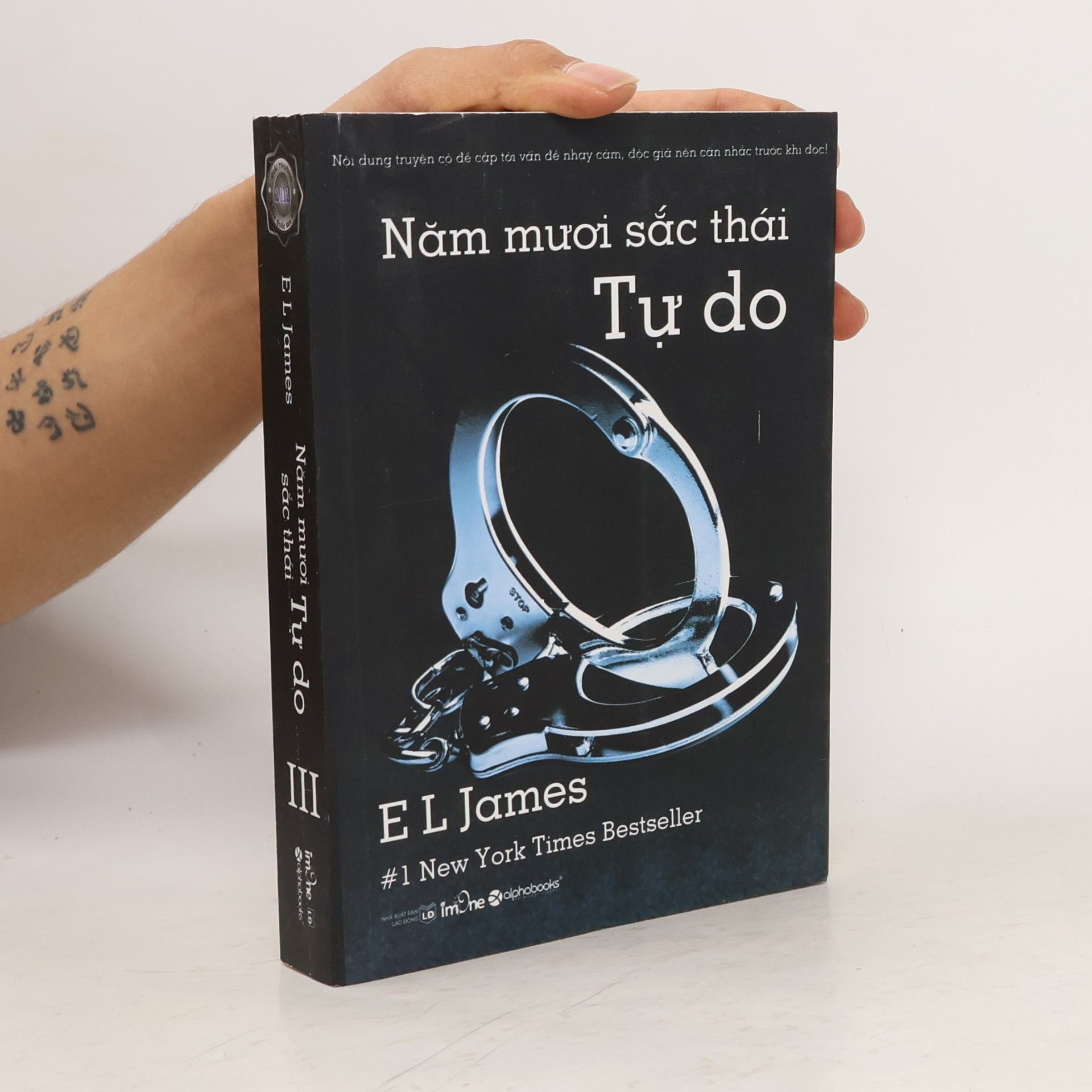 E. L. James 50 sắc thái - 3: Tự do