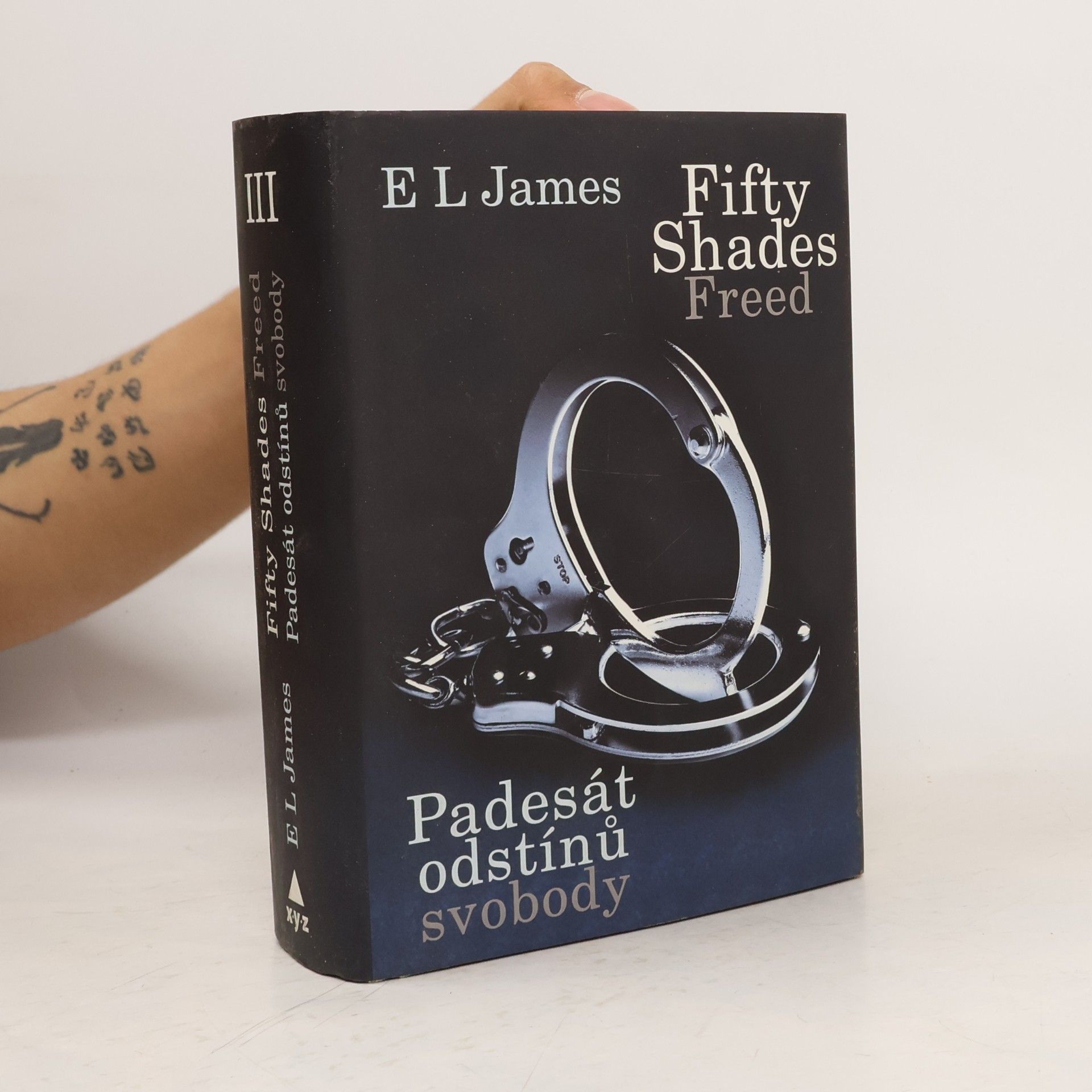 E. L. James Padesát odstínů svobody