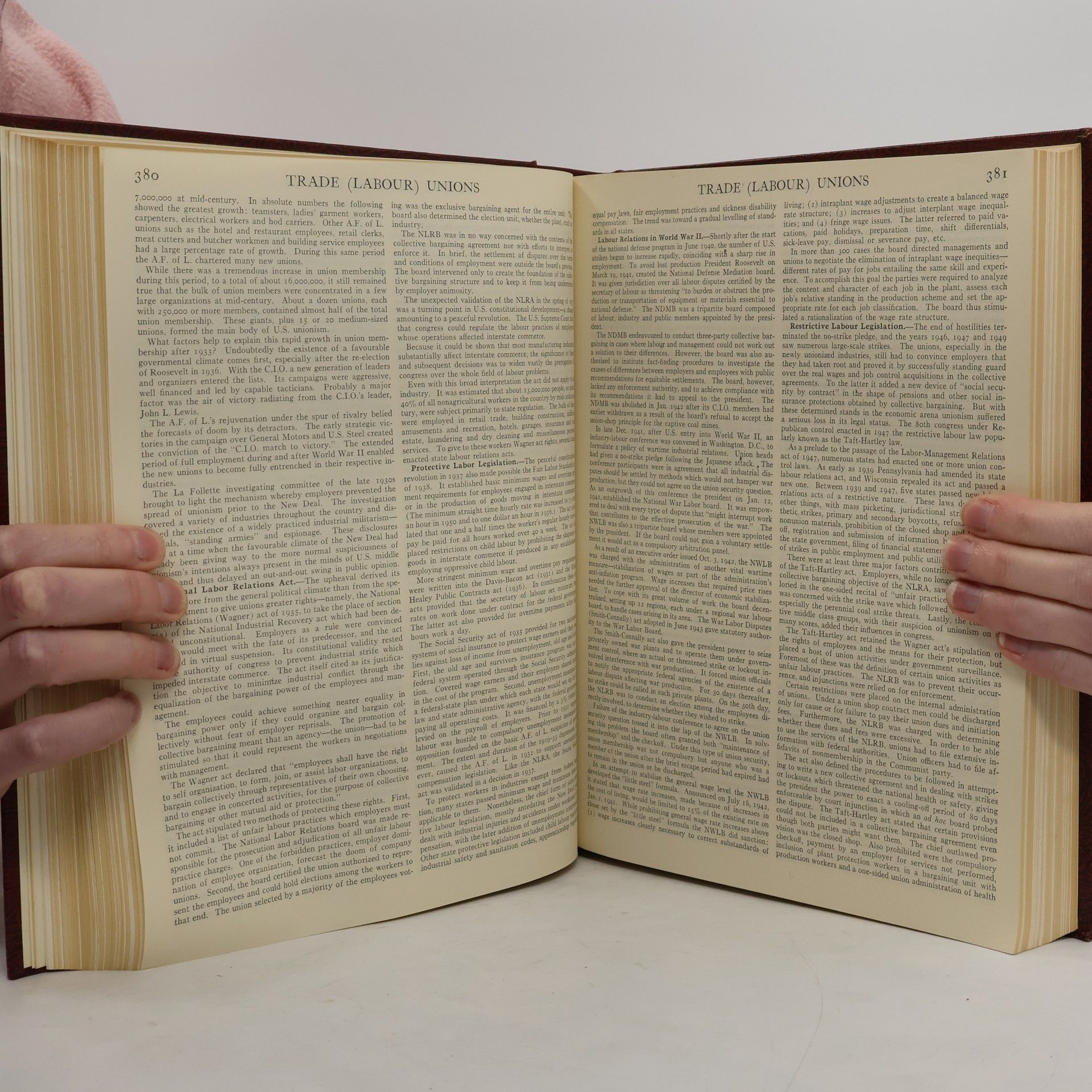 Various authors Encyclopaedia Britannica 22