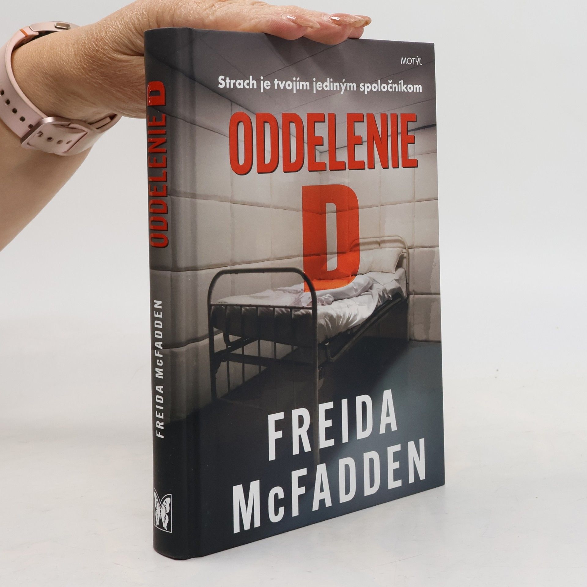 Freida McFadden Oddelenie D
