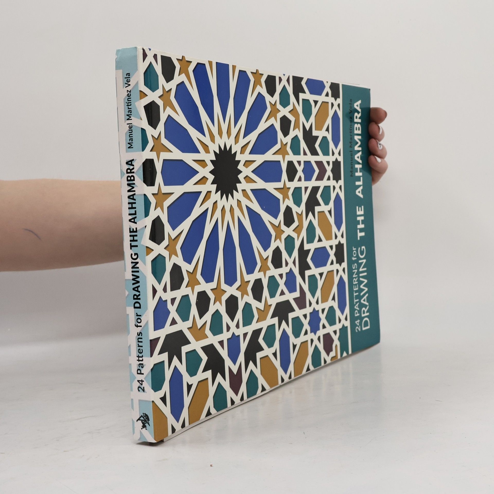 Manuel Martínez Vela 24 Patterns for Drawing The Alhambra