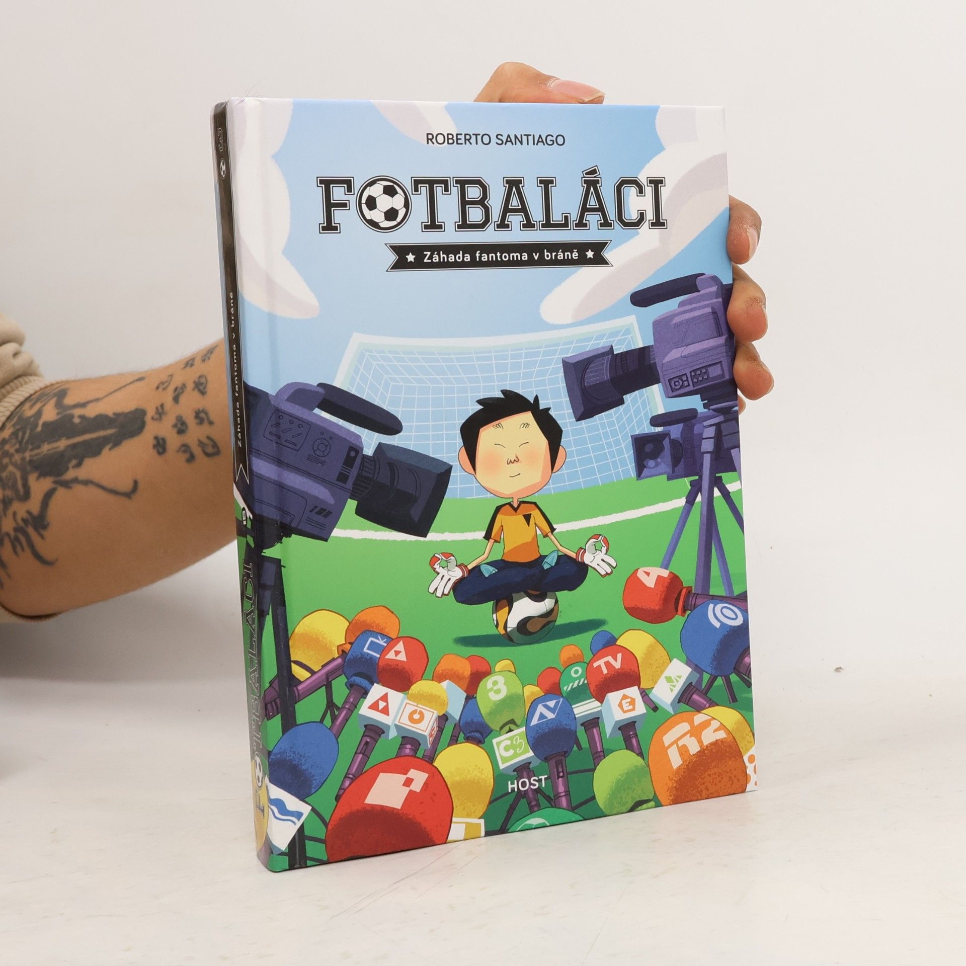 Roberto Santiago Fotbaláci 3. Záhada fantoma v bráně