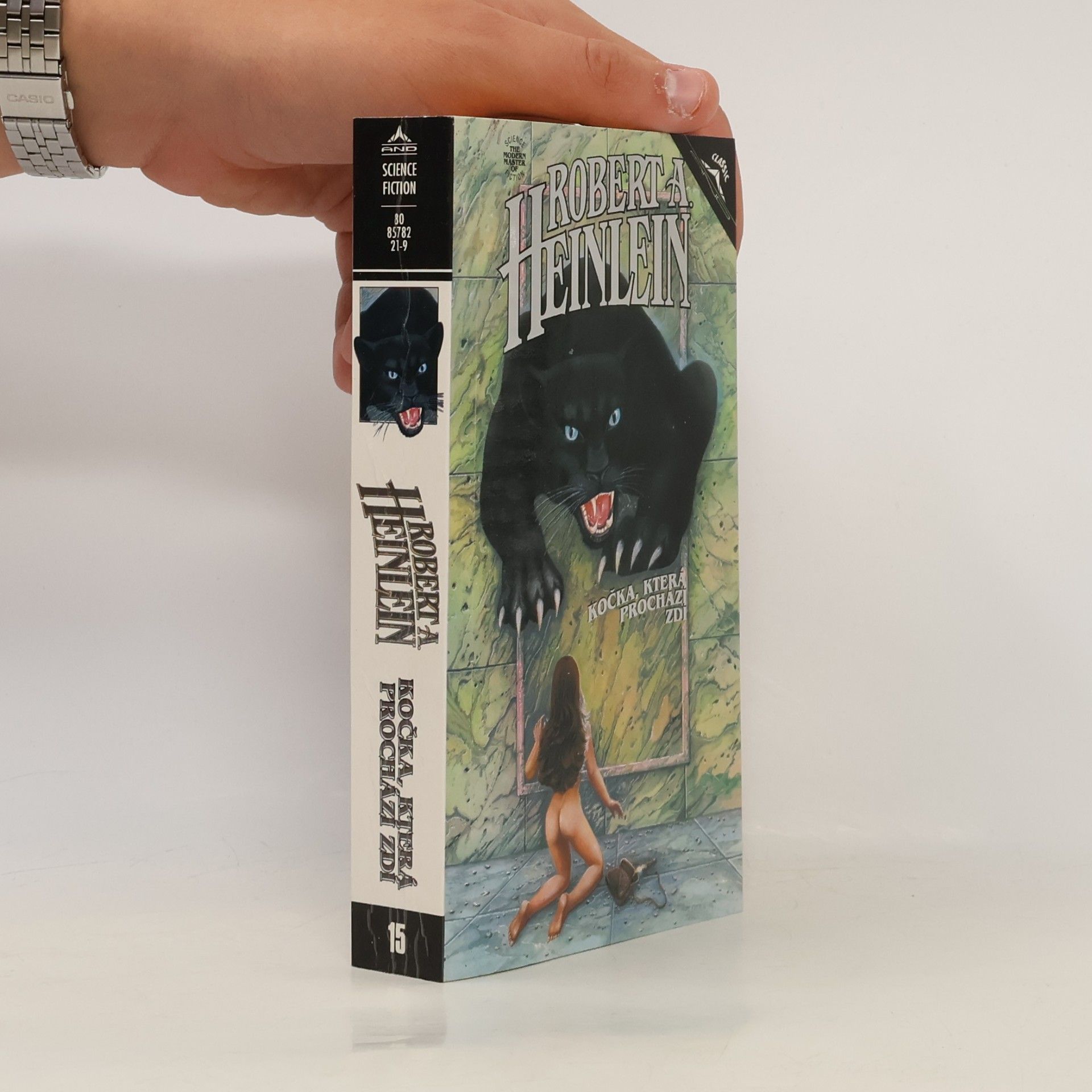 Robert A. Heinlein Kočka, která prochází zdí