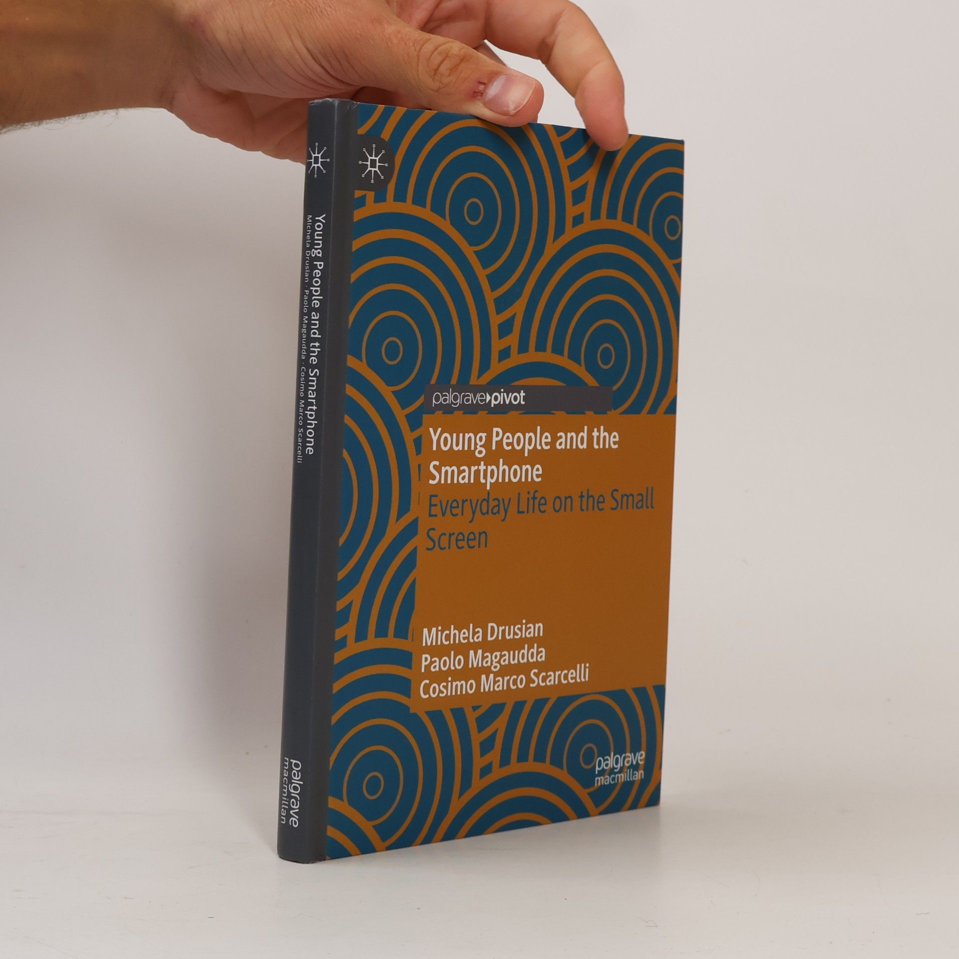 Michela Drusian Young People and the Smartphone