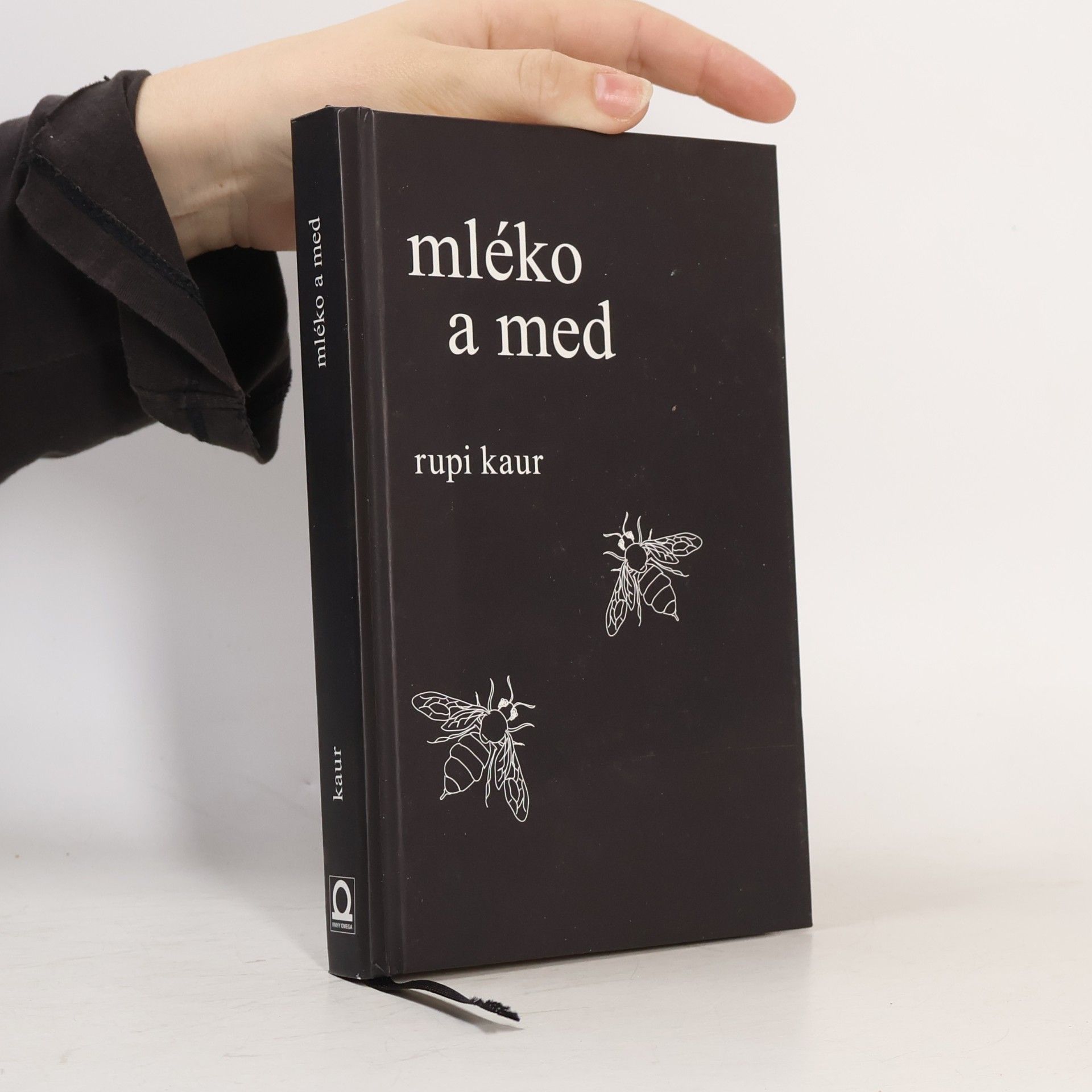 Rupi Kaur Mléko a med