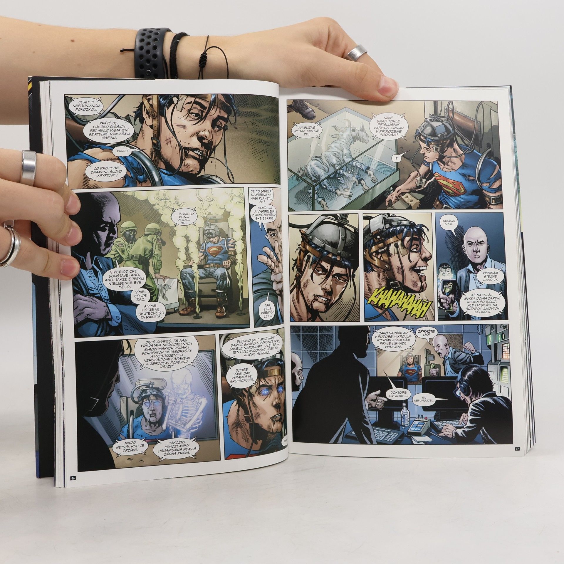 Grant Morrison Superman action comics. Superman a lidé z oceli