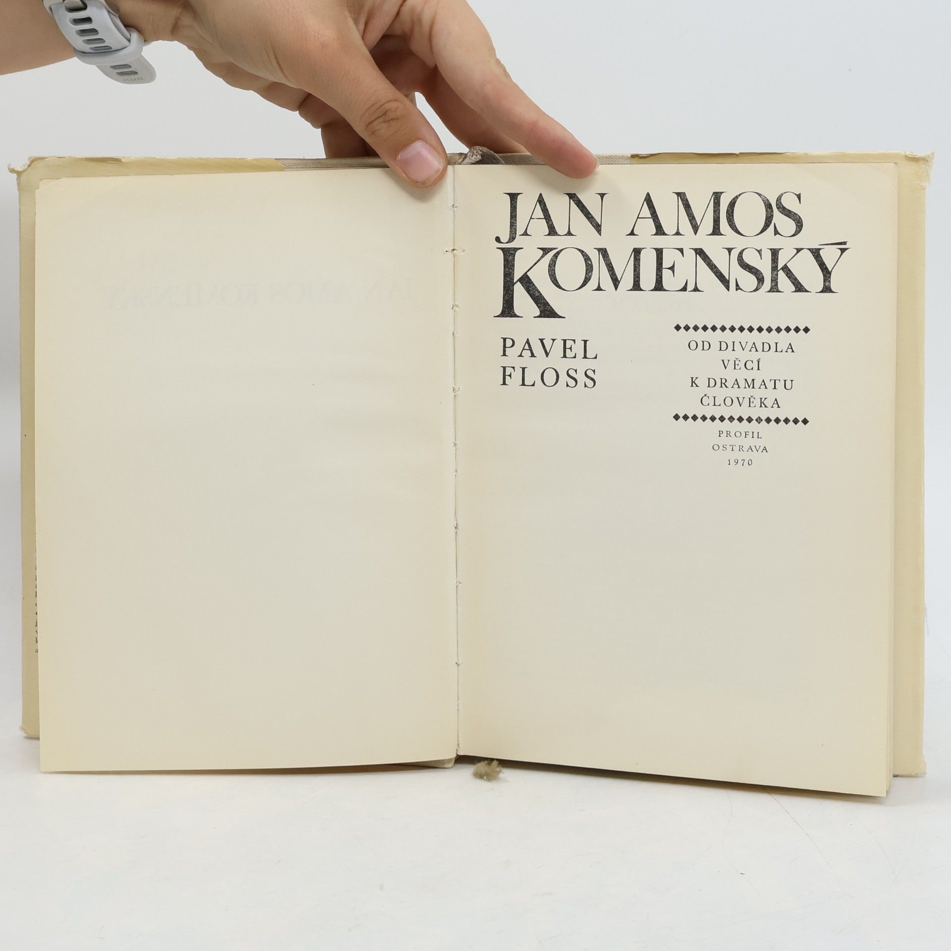 Pavel Floss Jan Amos Komenský. Od divadla věcí k dramatu člověka
