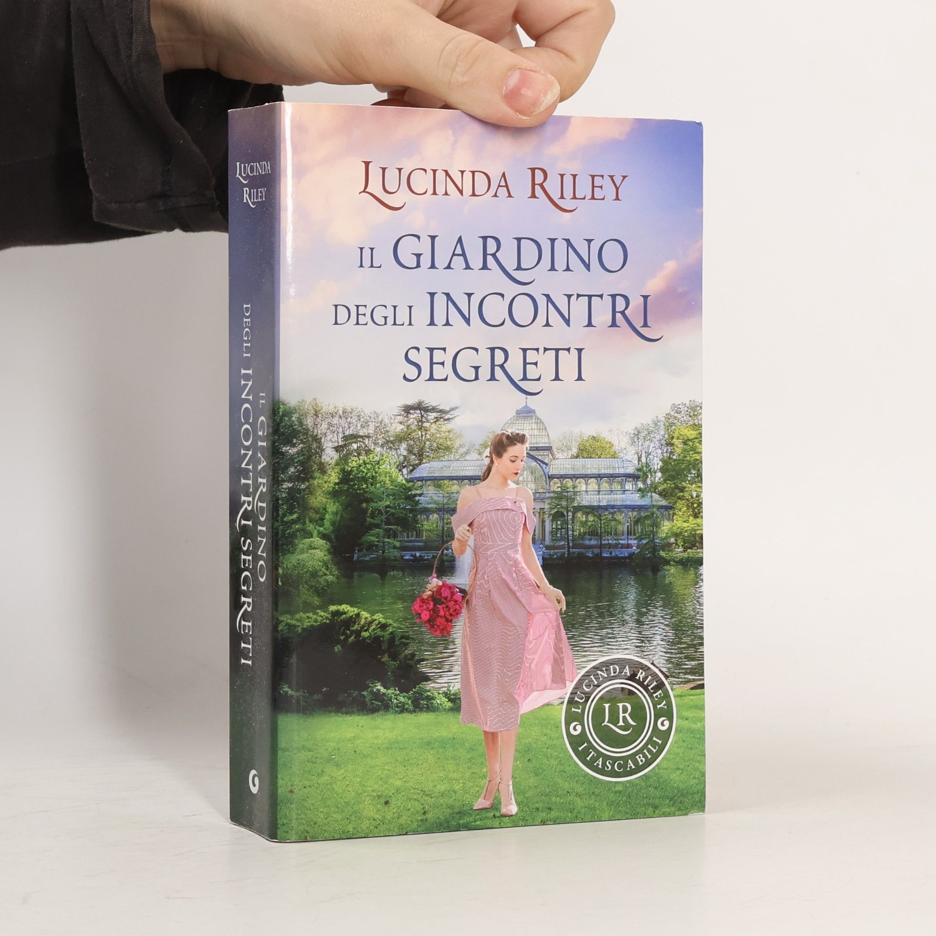 Lisa Maldera I tascabili di Lucinda Riley: Il giardino degli incontri segreti